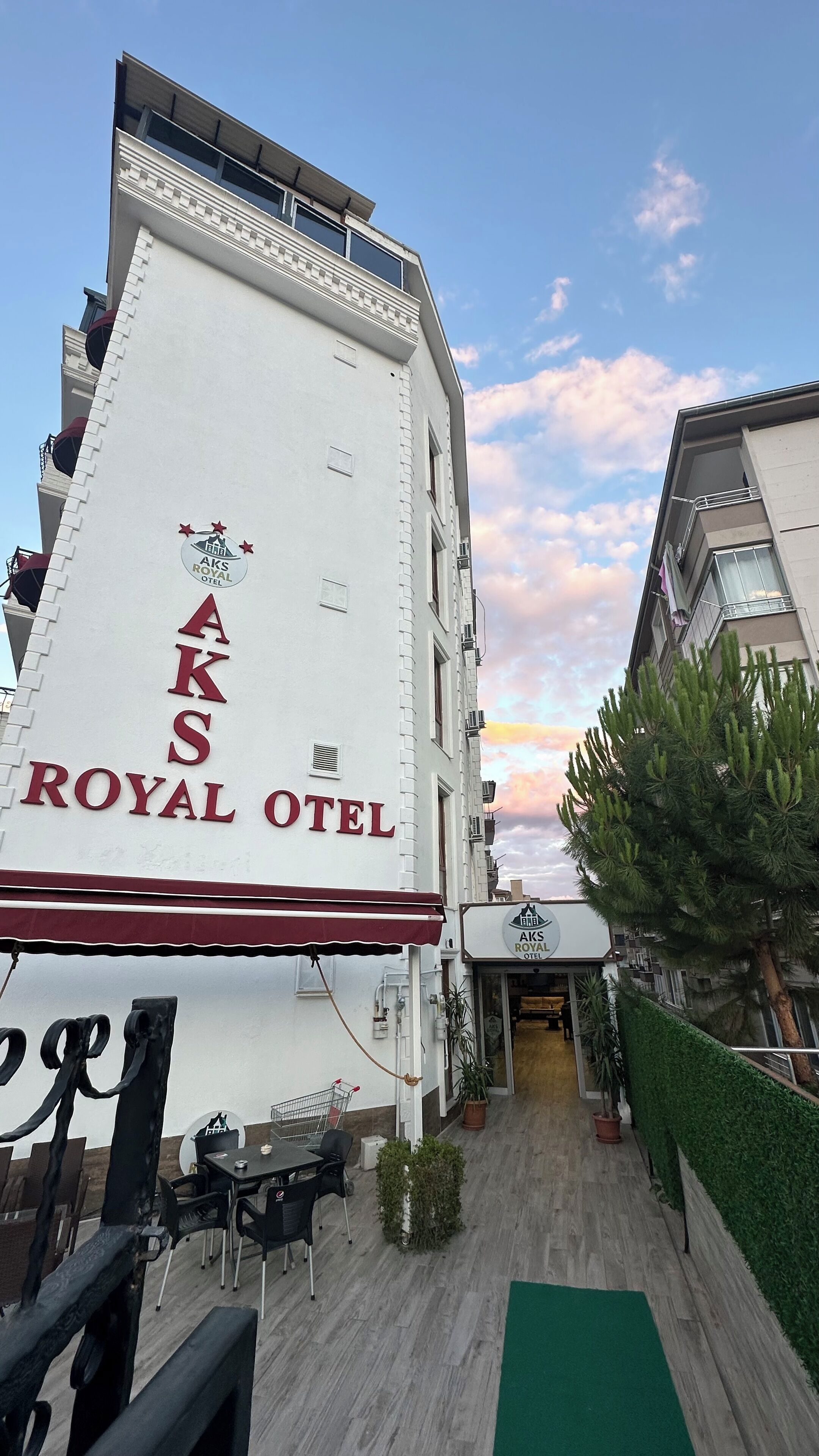 Aks Royal Otel