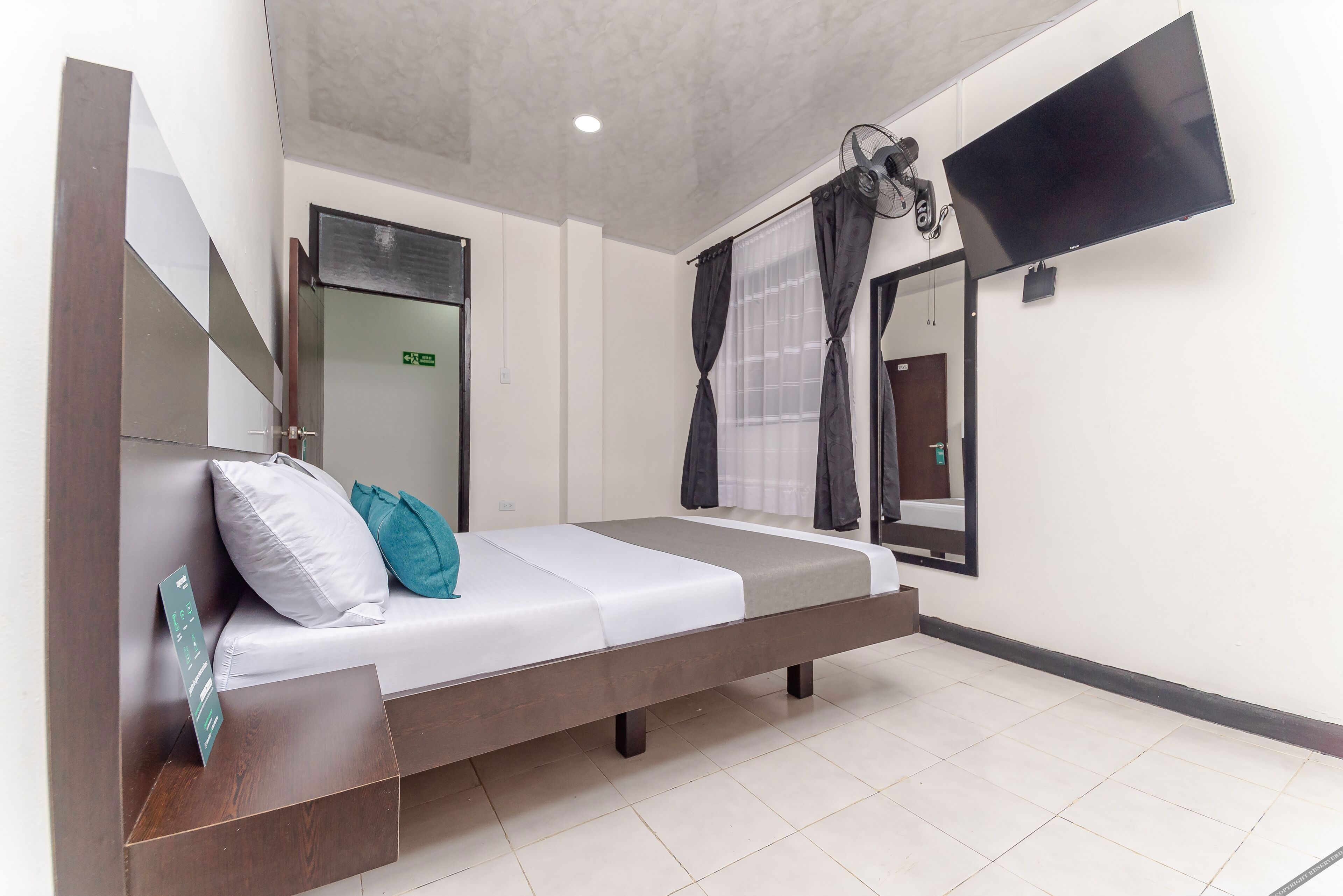 Hotel Colinas Del Llano