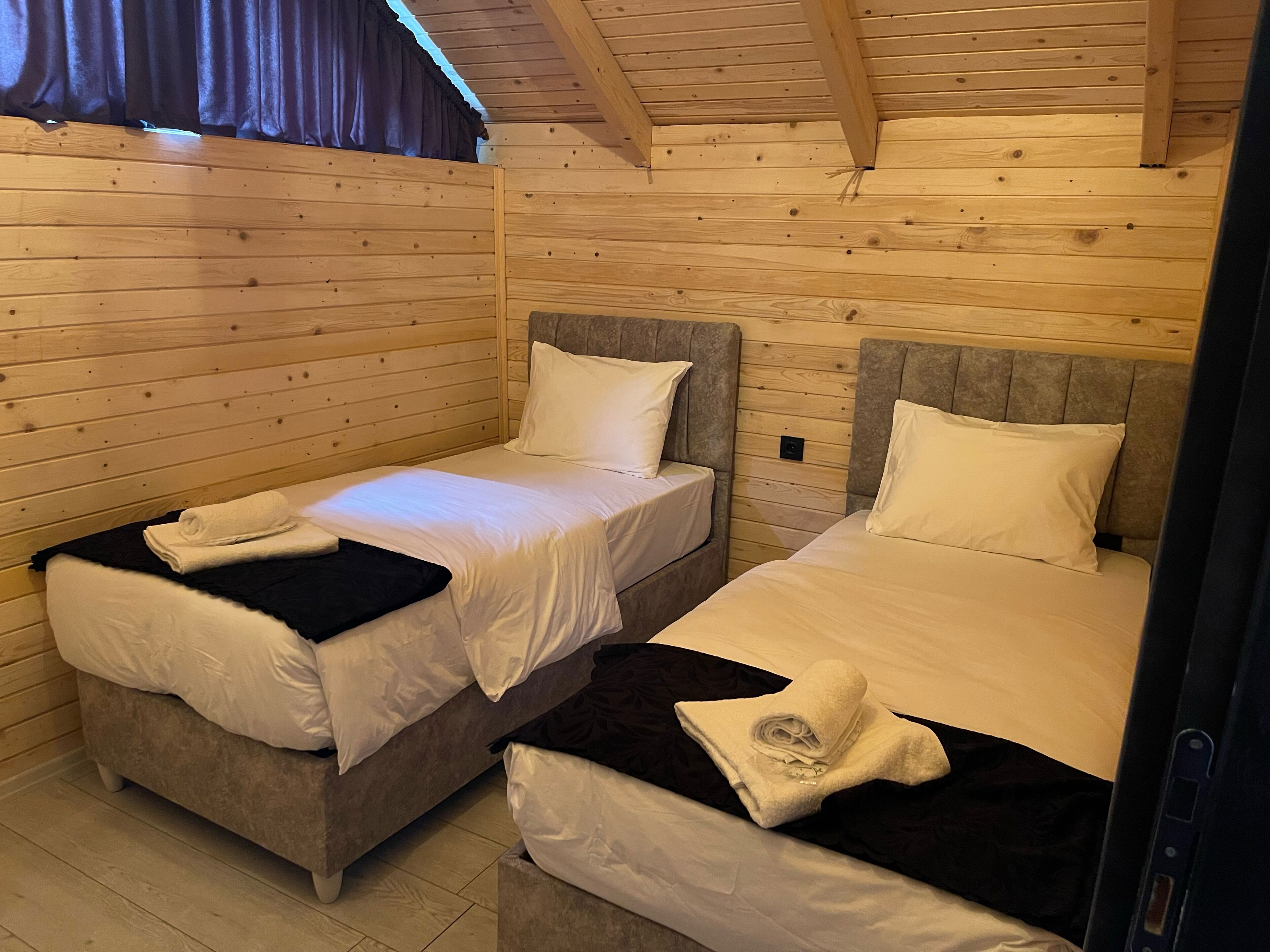 Riverside Suite & Bungalow