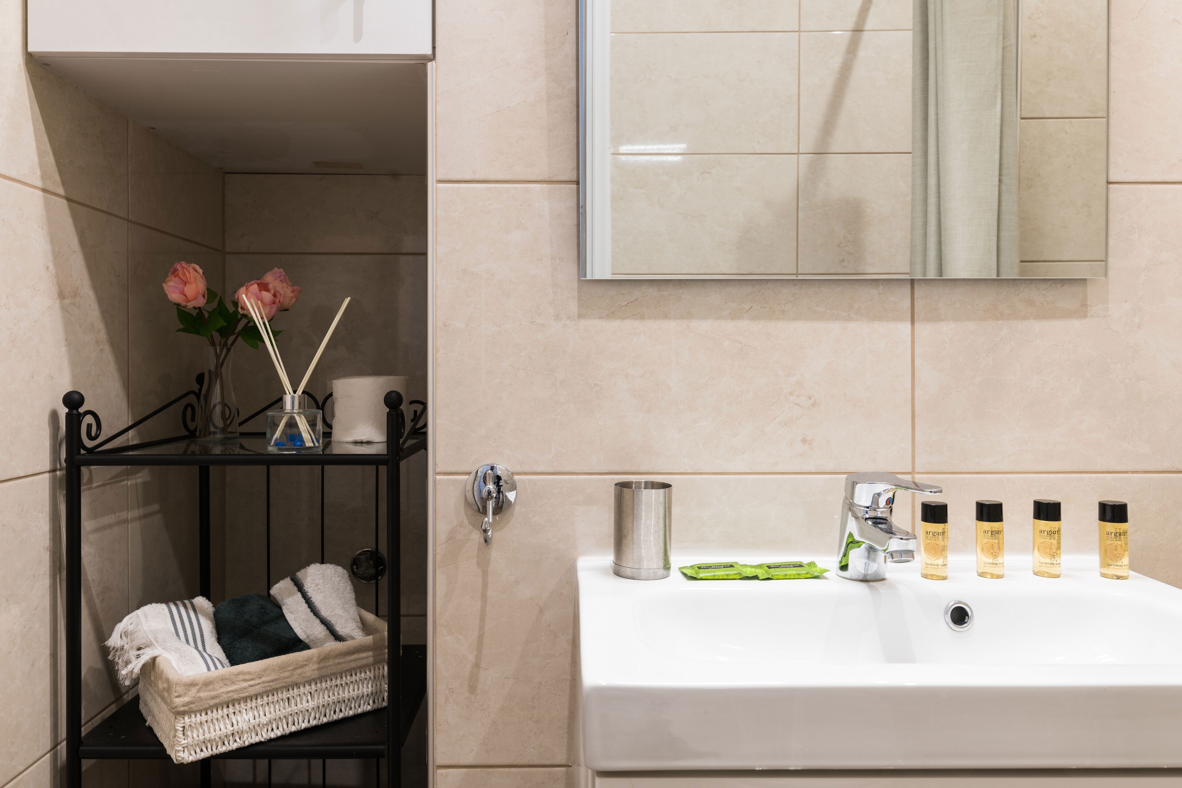Anivia Apartment Airport by Airstay fotoğrafı