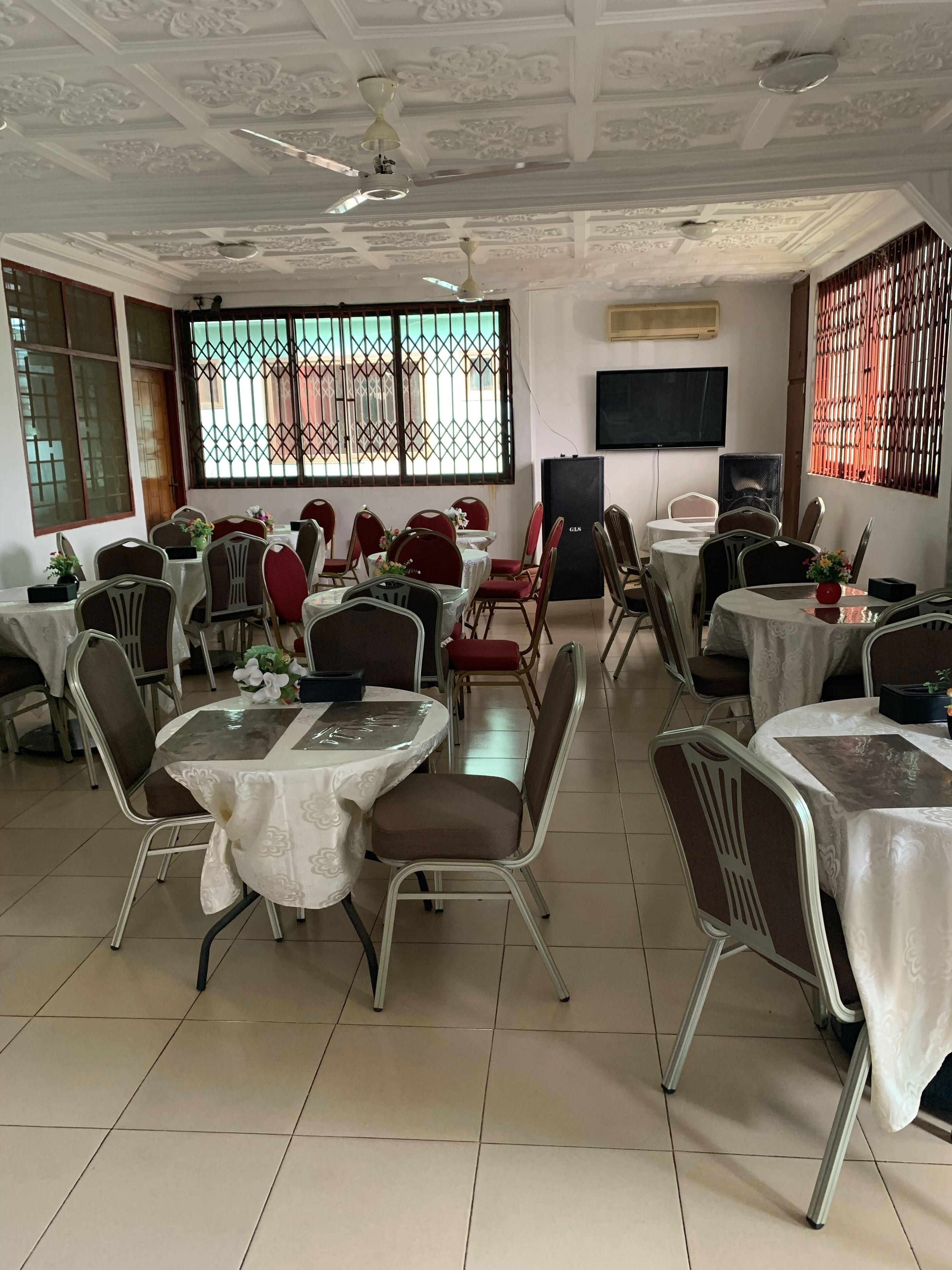 Sovitel Hotel And Restaurant