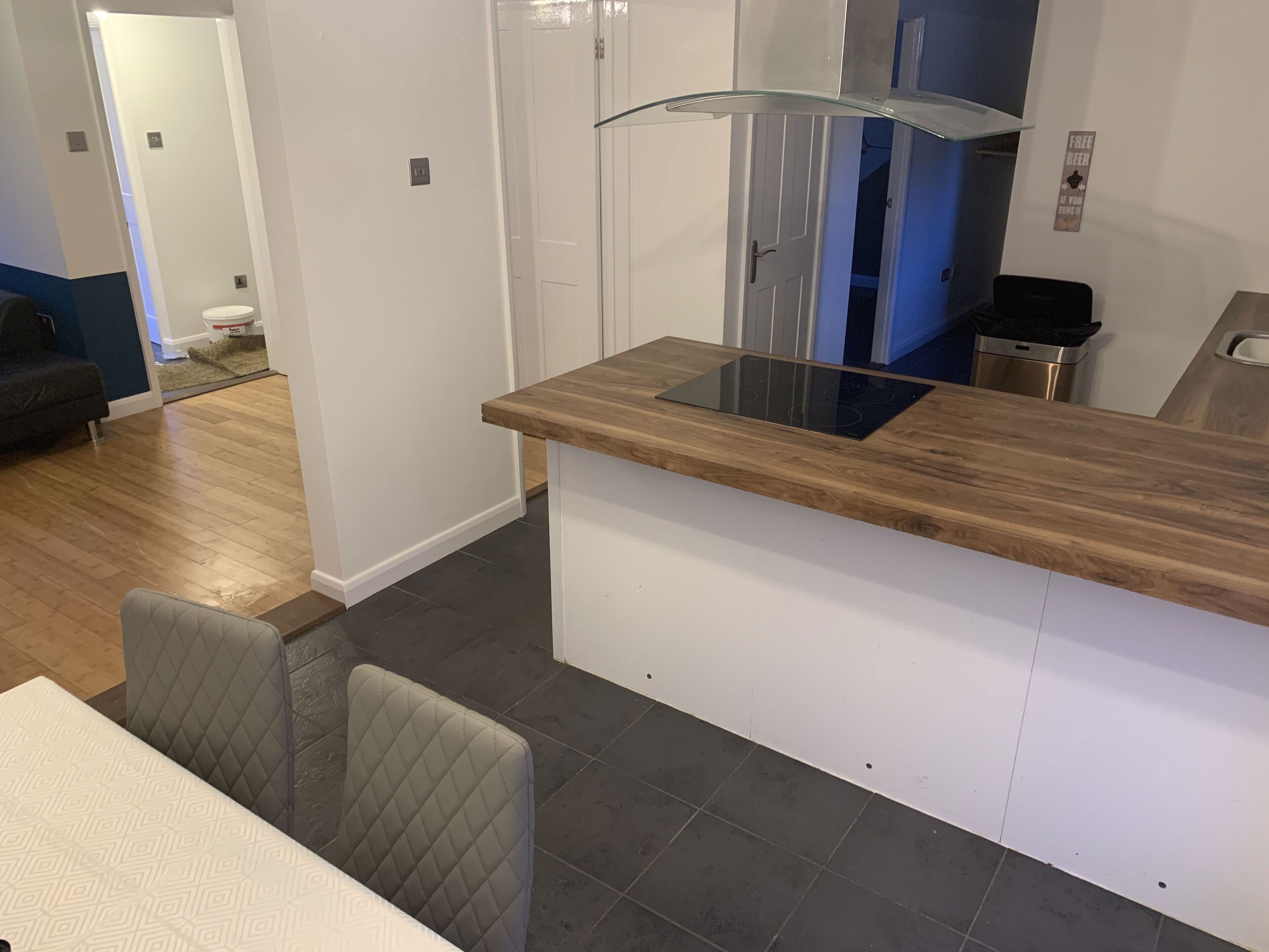 4 Bedroom Worker Property Parking