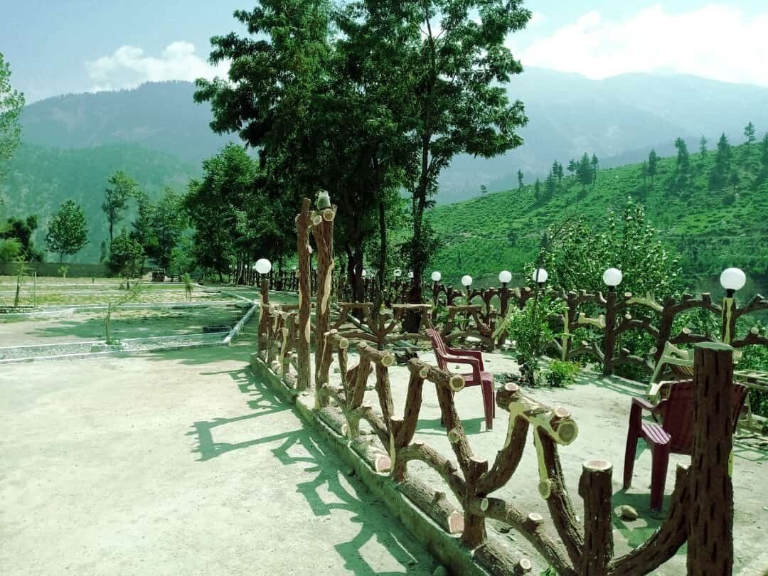 Chaman Hotel Kalam