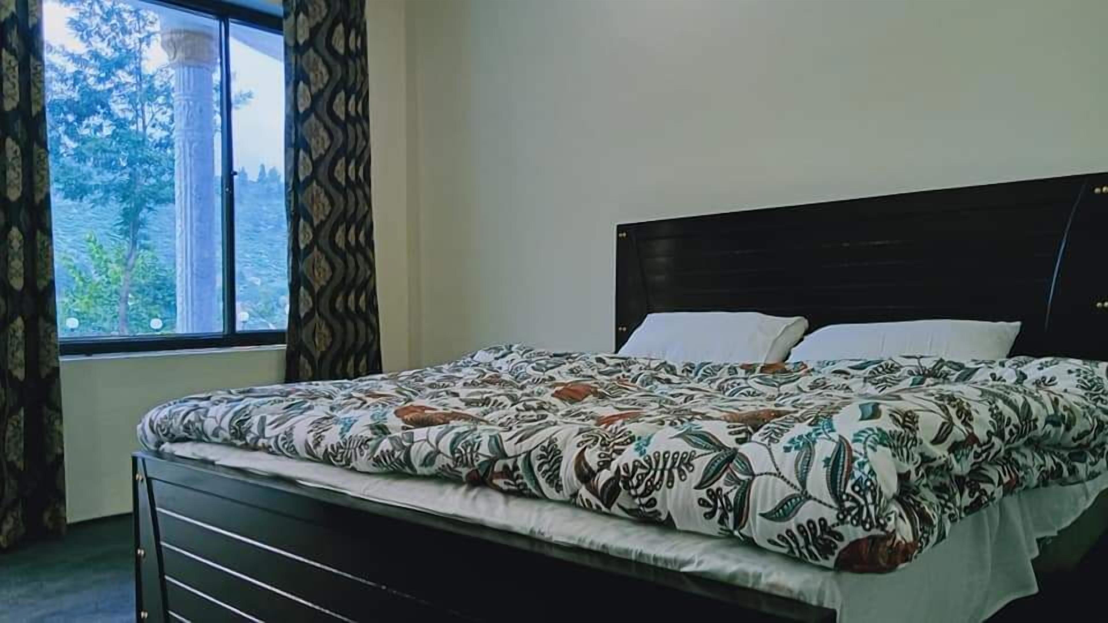 Chaman Hotel Kalam
