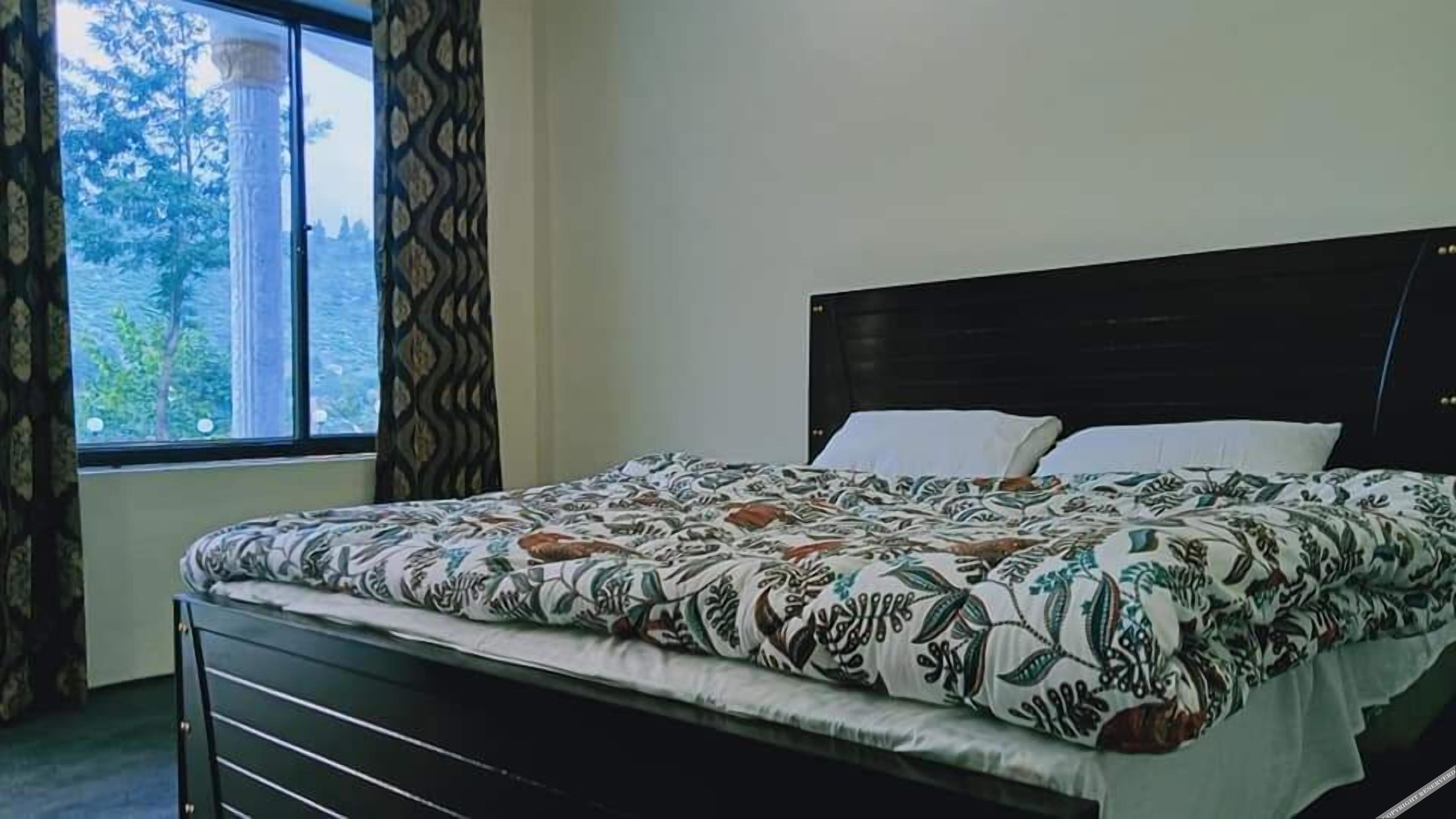 Chaman Hotel Kalam