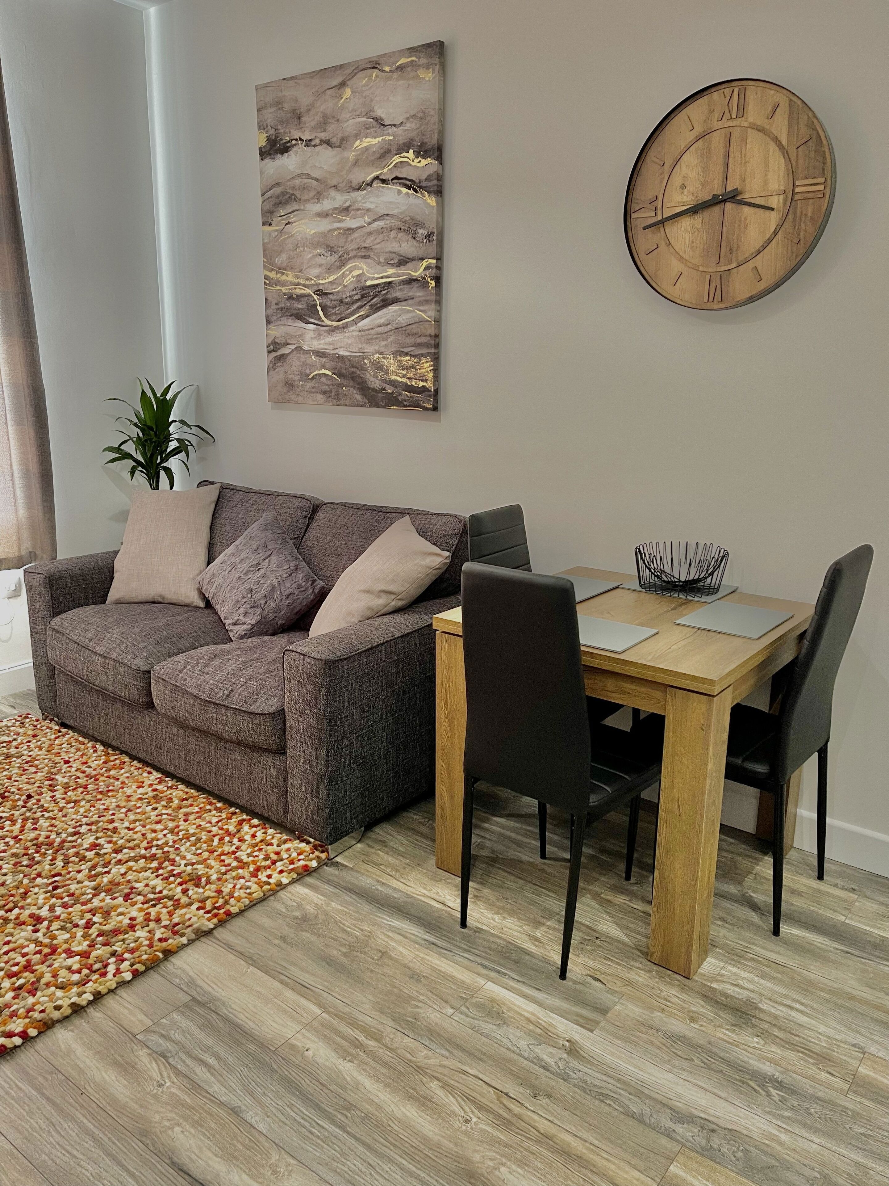 5 Breaside Hideaway