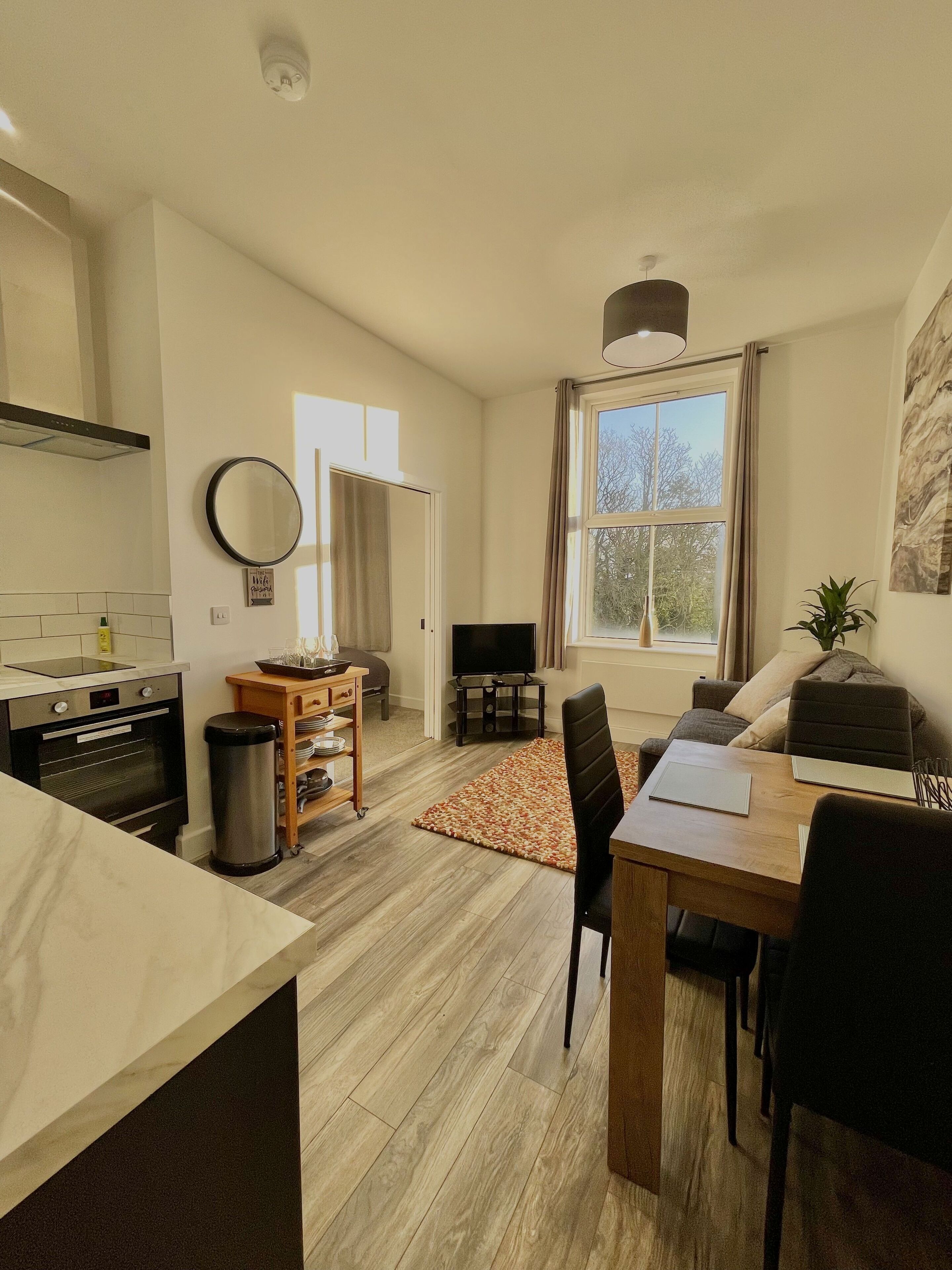 5 Breaside Hideaway