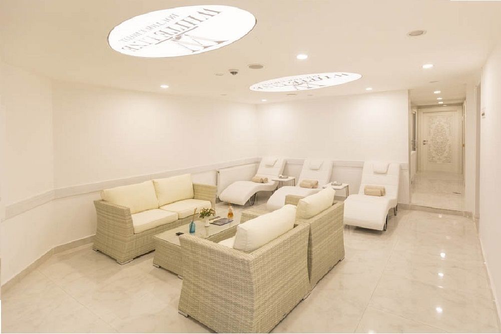 White Line Boutique Hotel