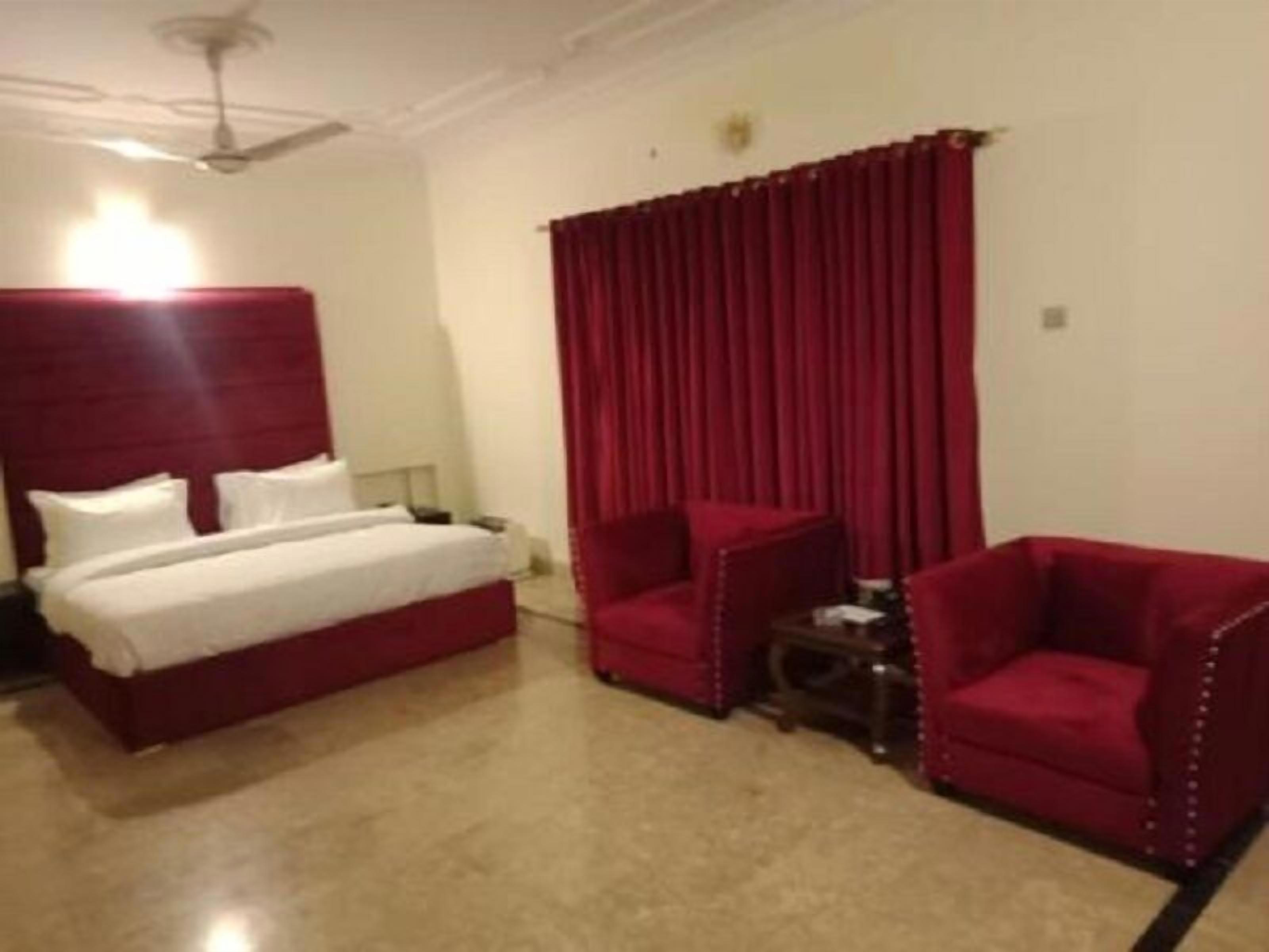 Executive Royal Garden