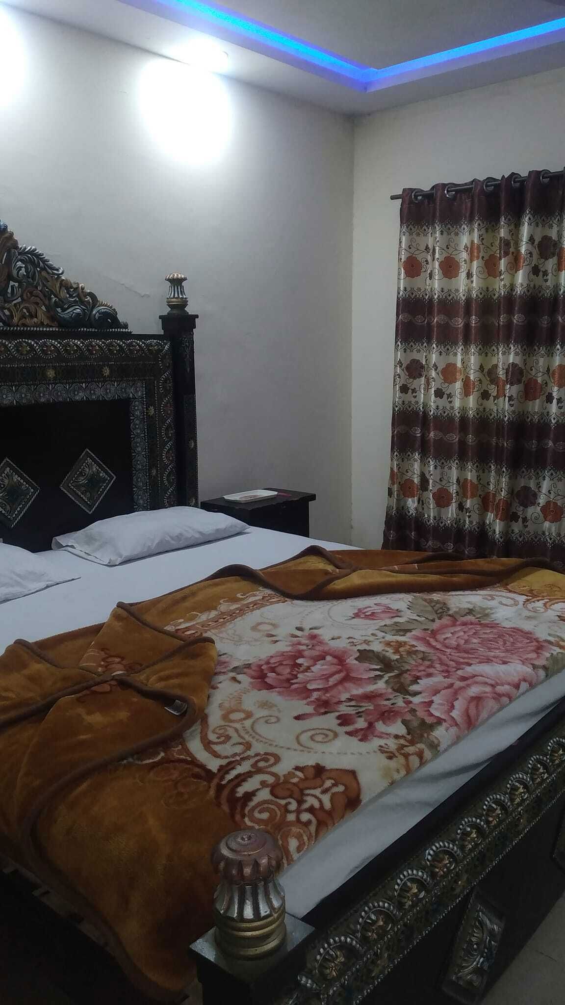 New Palace Hotel