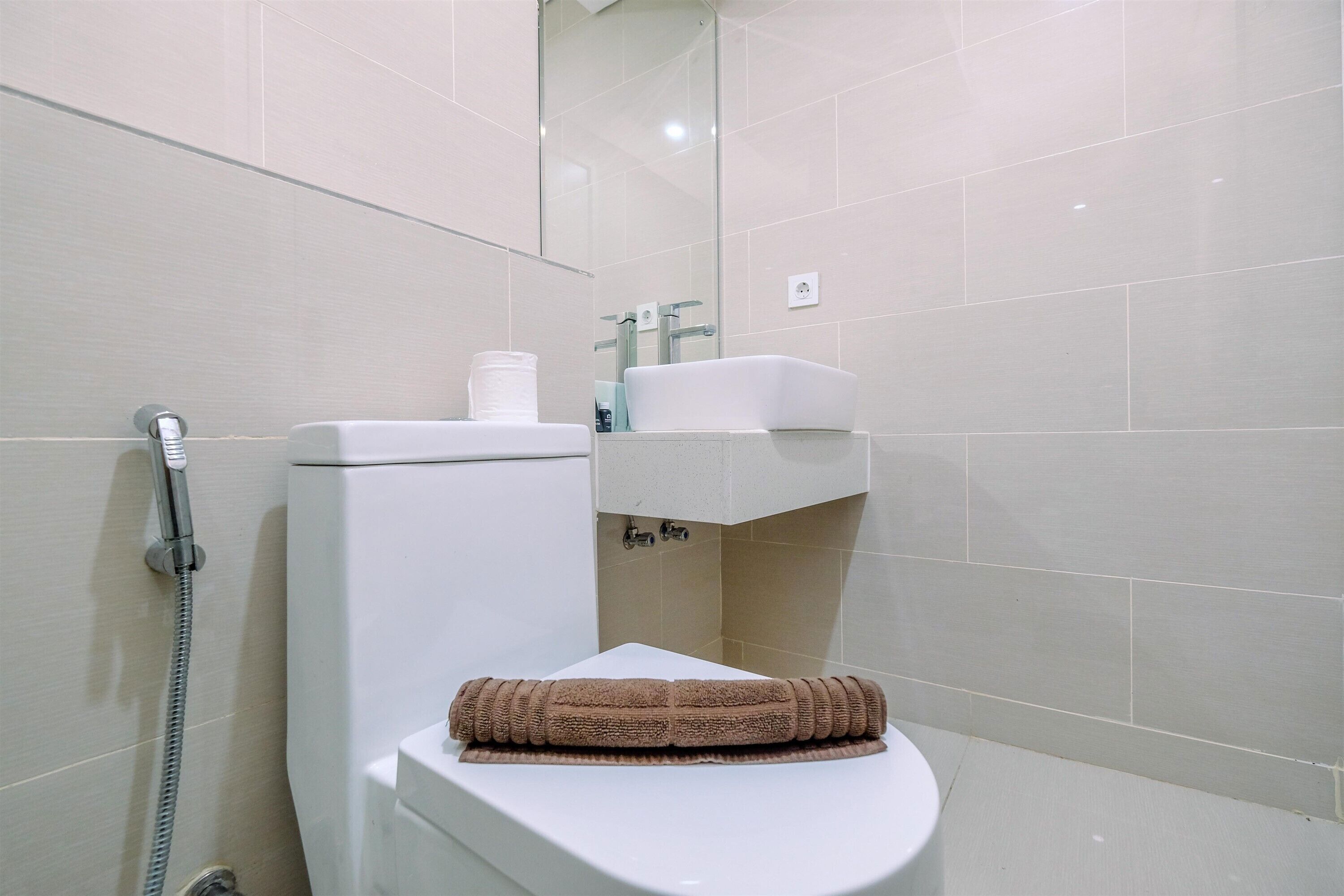 Fancy And Nice Studio At Daan Mogot City Apartment