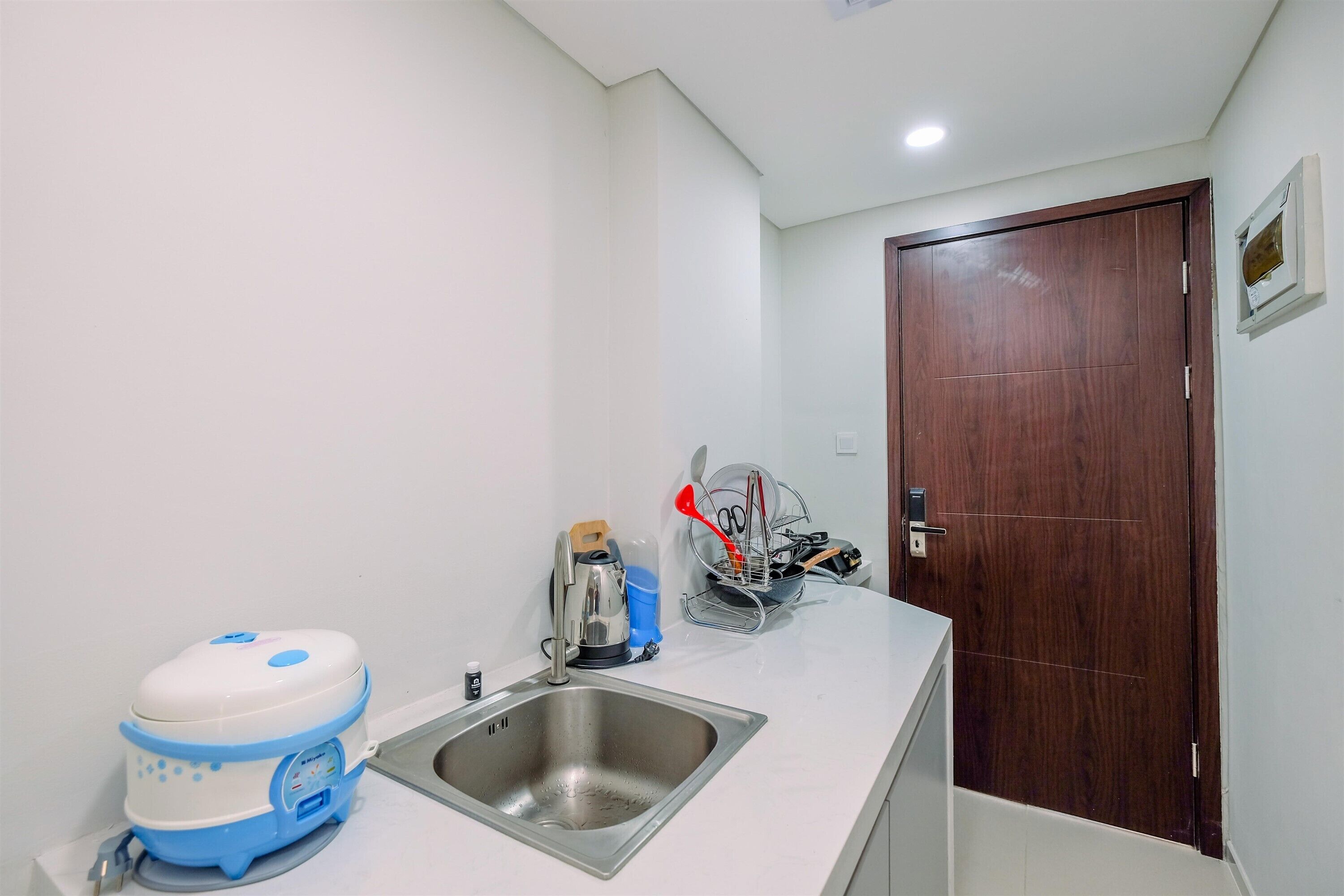 Fancy And Nice Studio At Daan Mogot City Apartment