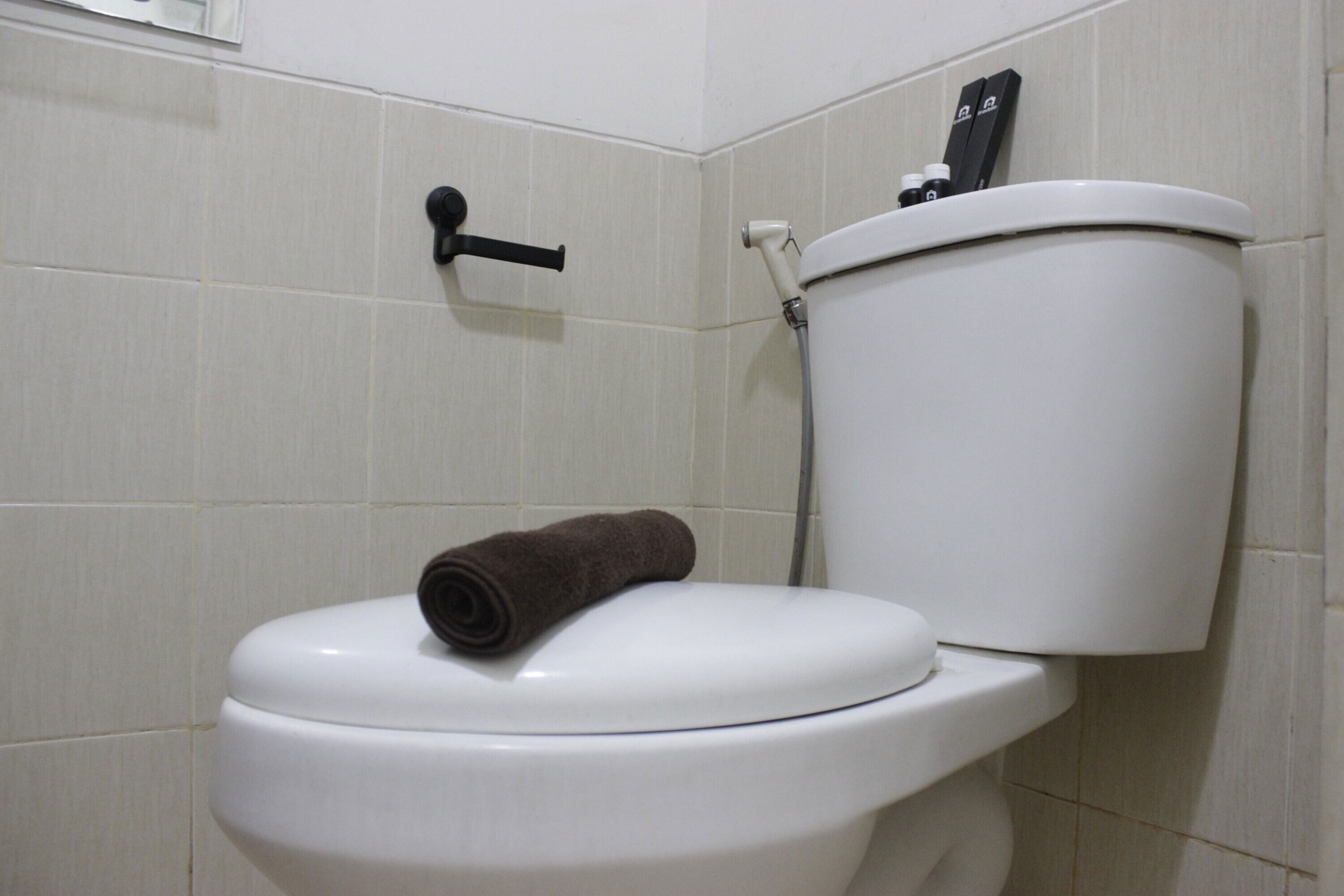 Cozy Studio Apartment At Oxford Jatinangor Near Unpad