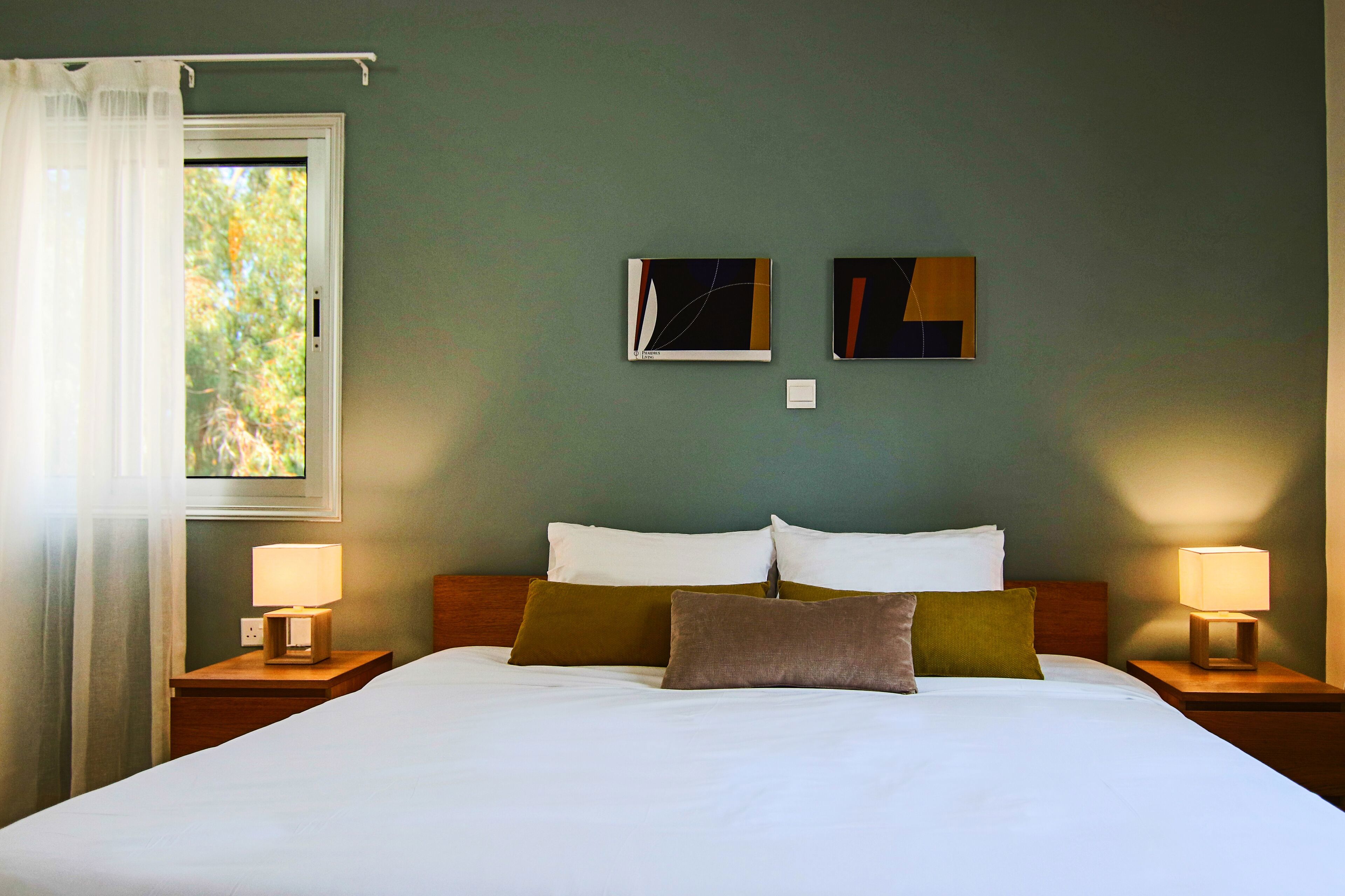 Phaedrus Living: City View Luxury Flat Harbour 03