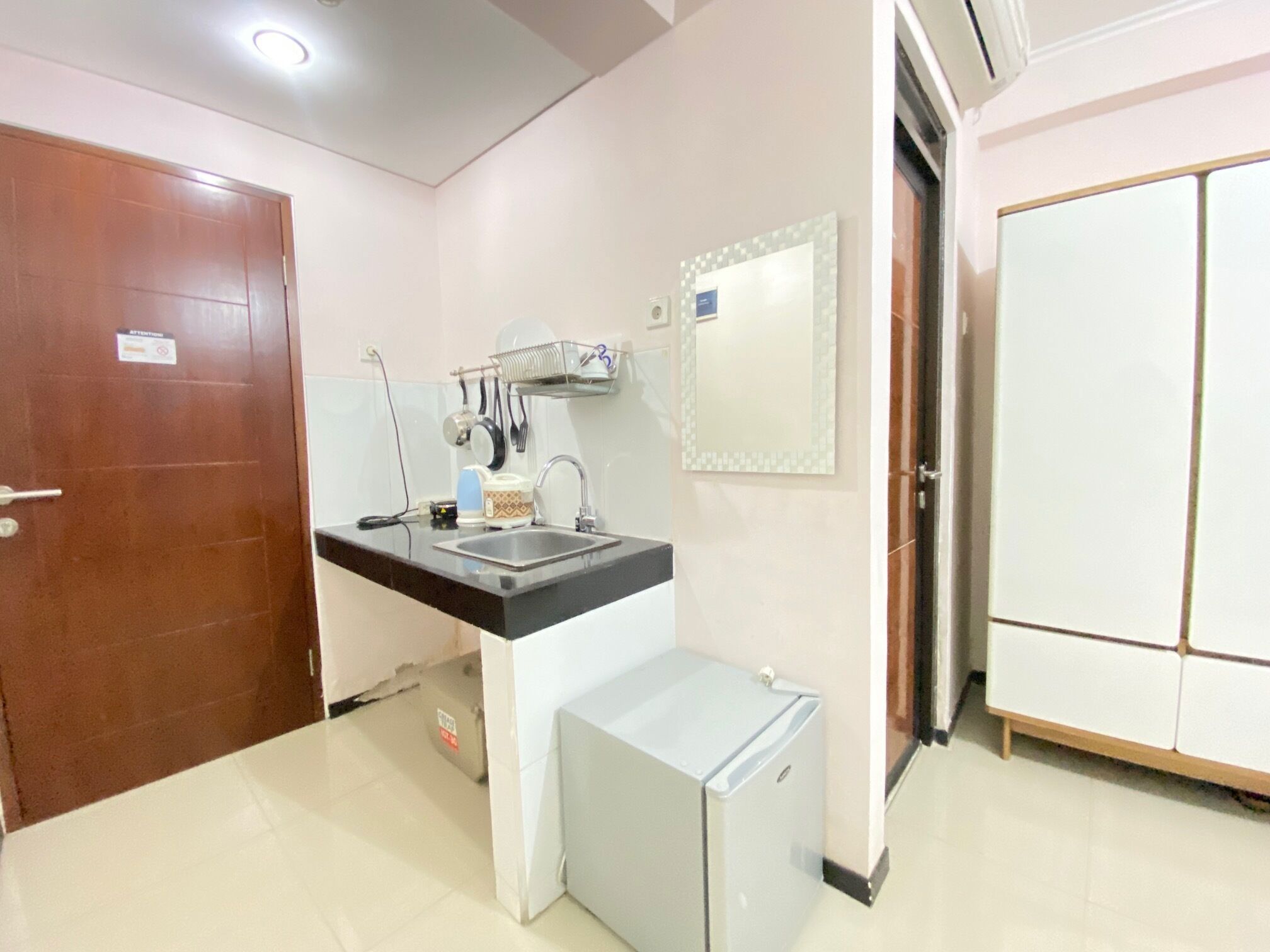 Cozy And Spacious Studio Room At Gateway Pasteur Apartment