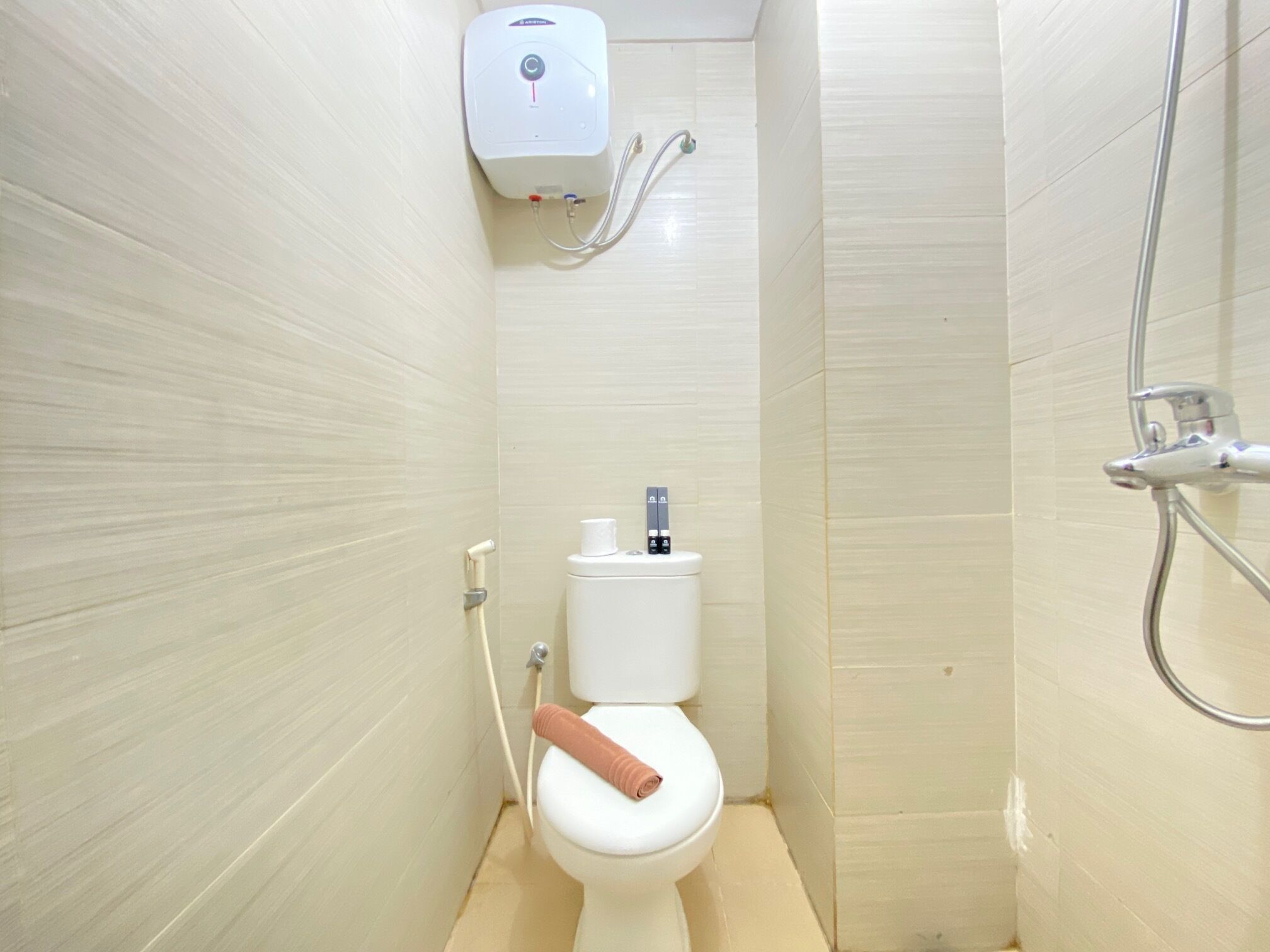 Cozy And Spacious Studio Room At Gateway Pasteur Apartment