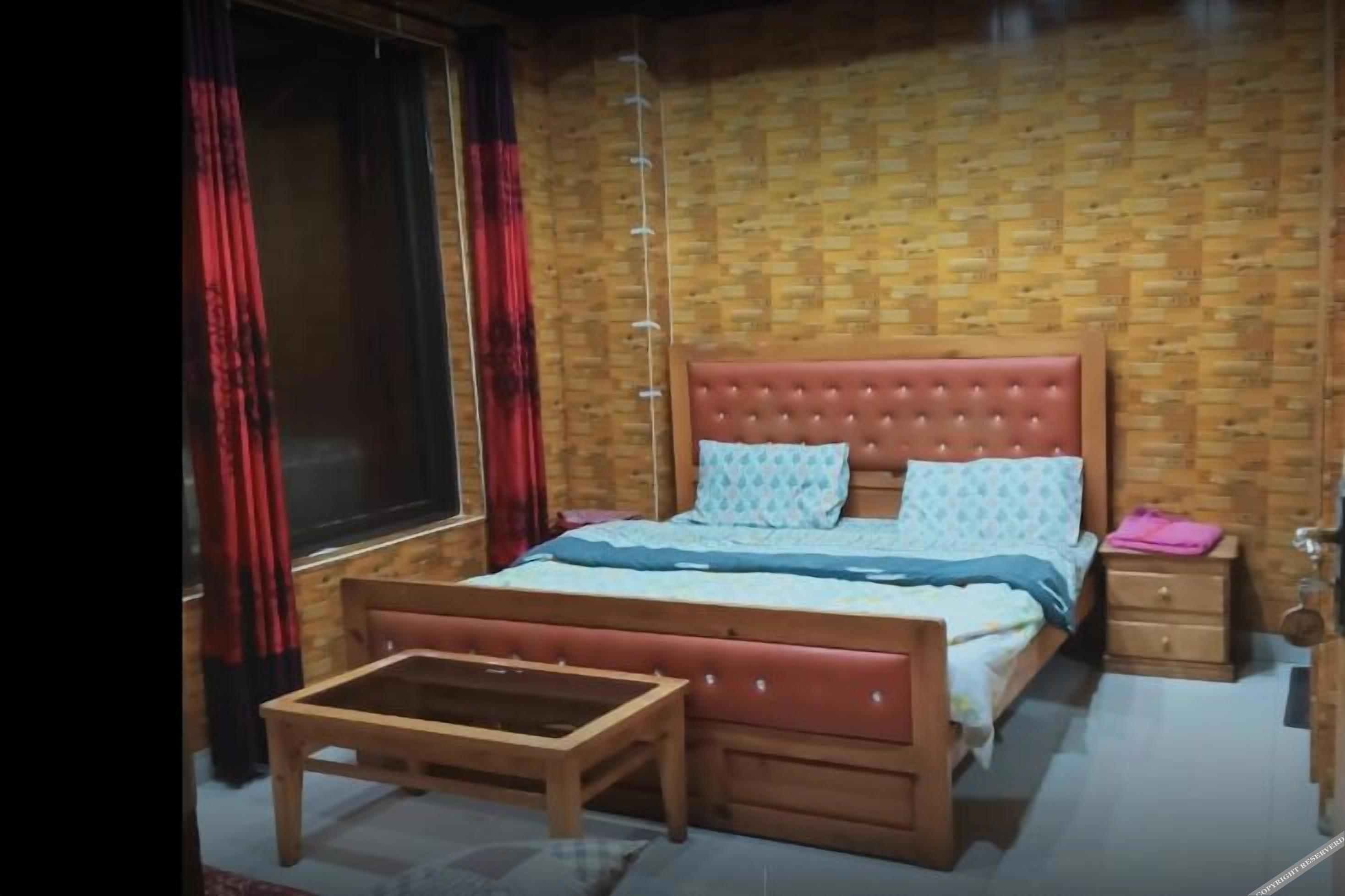 Ali's Hotel
