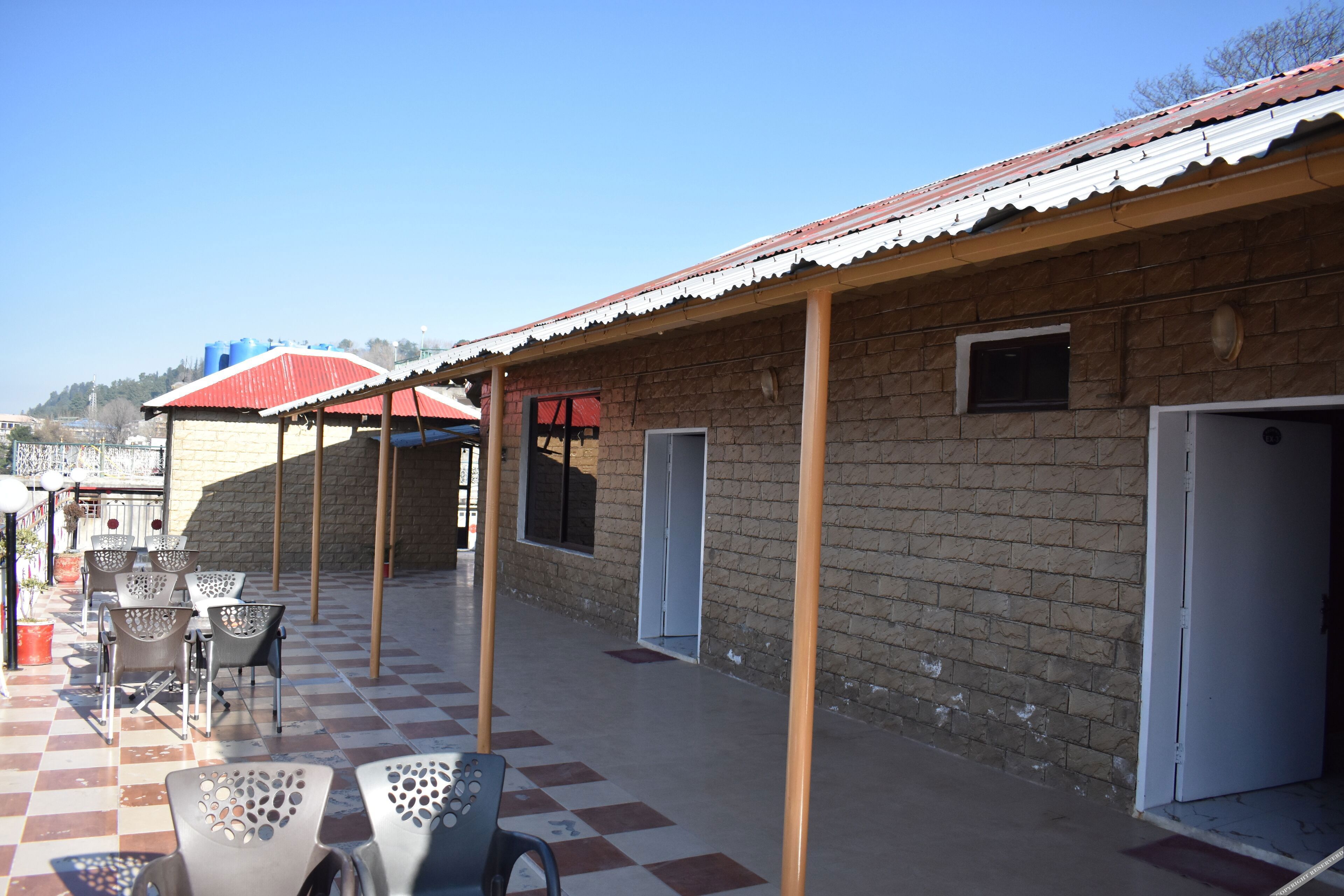 Al-Qamar Hotel Murree