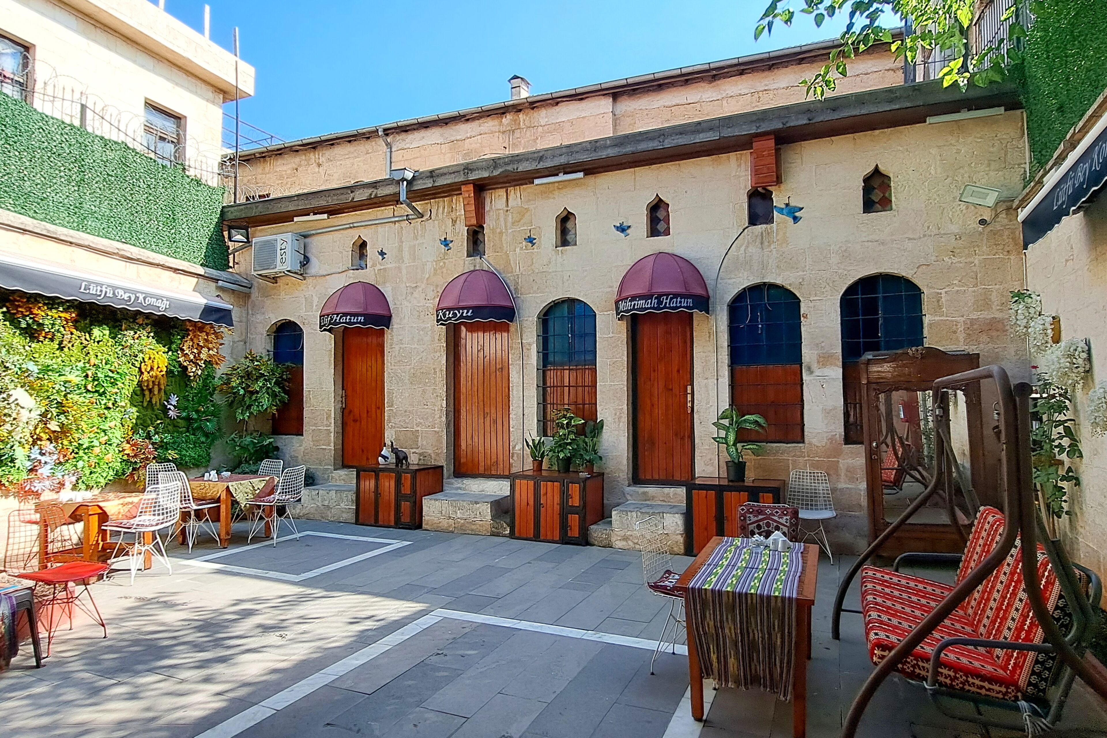 Lütfü Bey Konağı