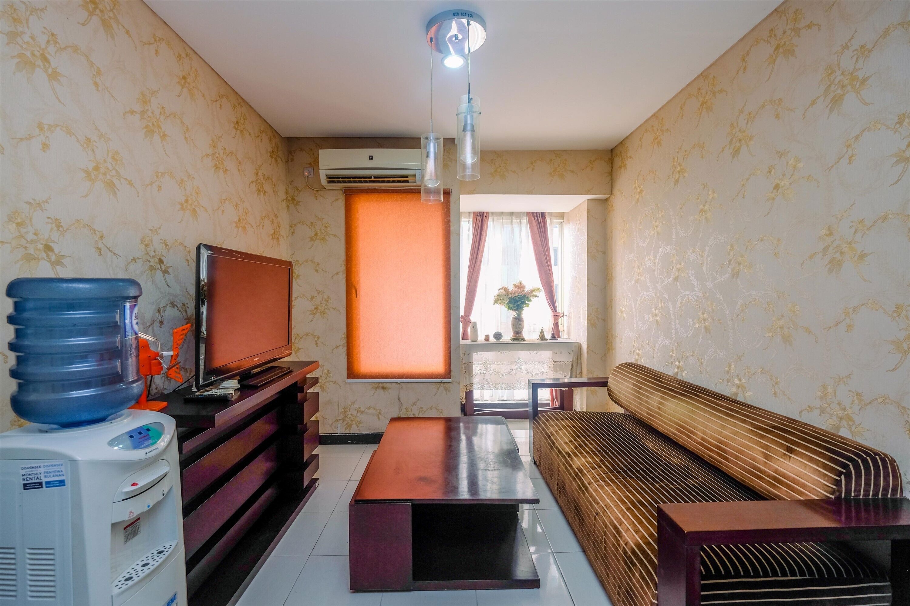 Comfort And Homey 2Br At Nifarro Park Apartment