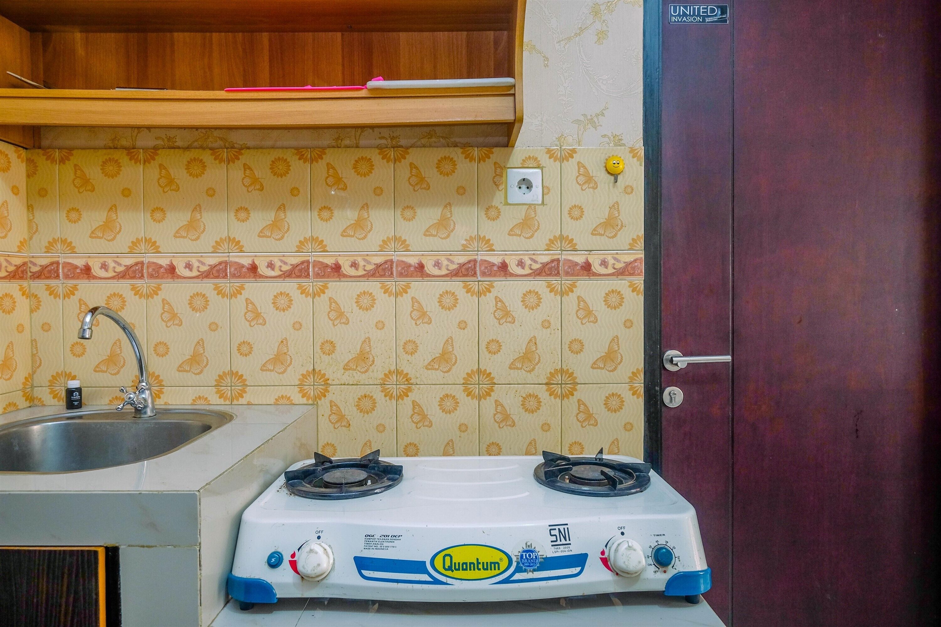 Comfort And Homey 2Br At Nifarro Park Apartment