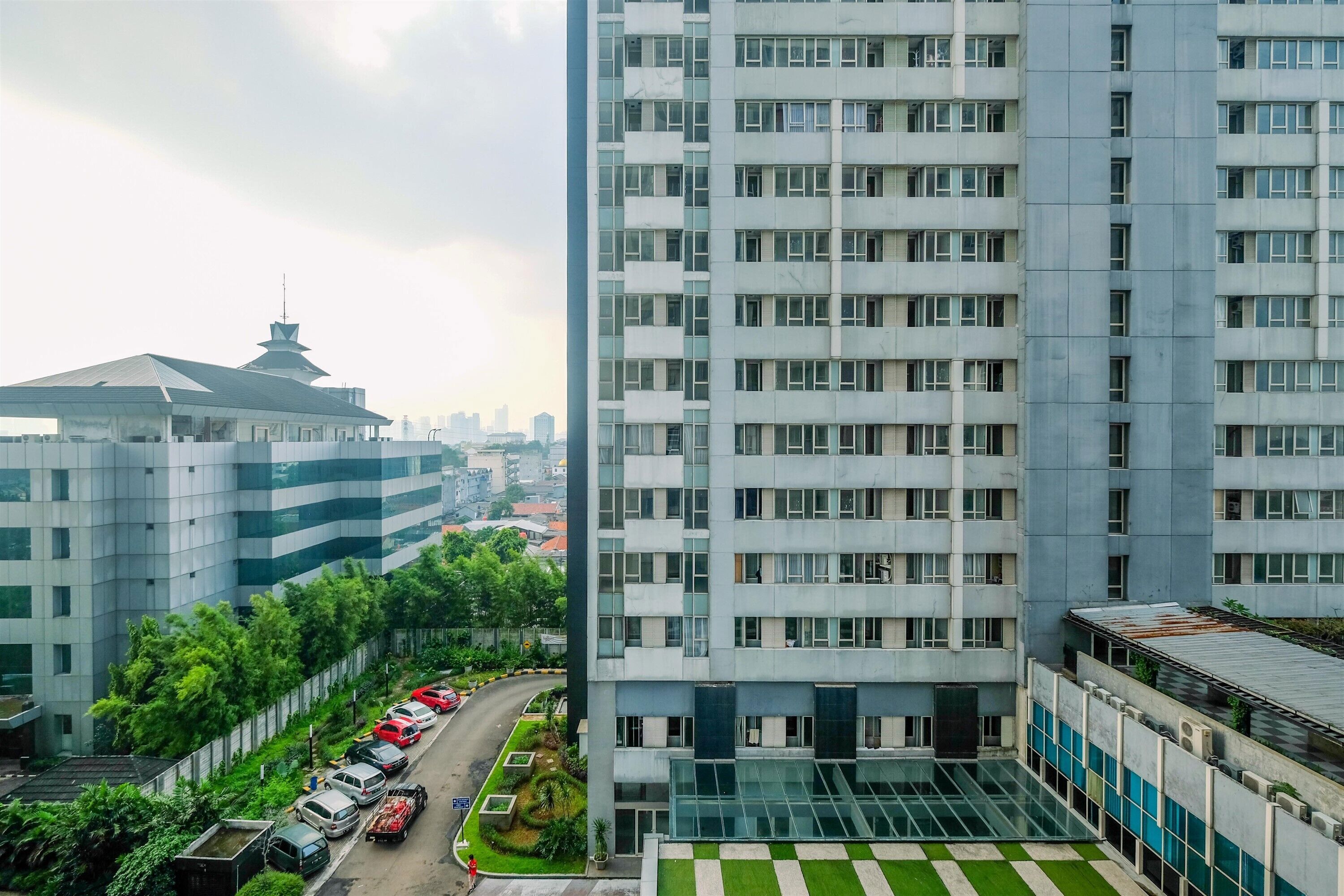 Comfort And Homey 2Br At Nifarro Park Apartment
