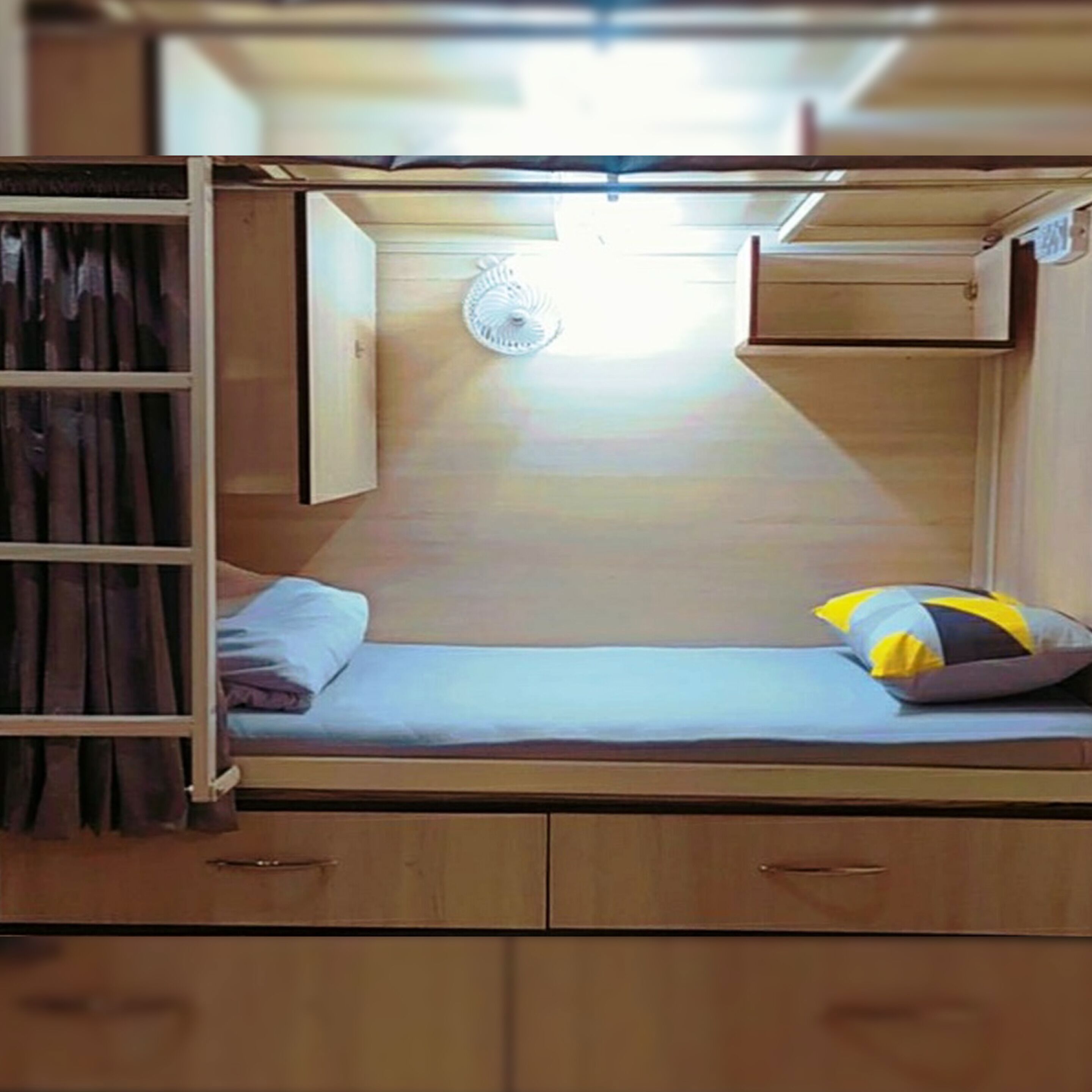 Abuzz Oxfordcaps Shahpur Jat - Campus Accommodation