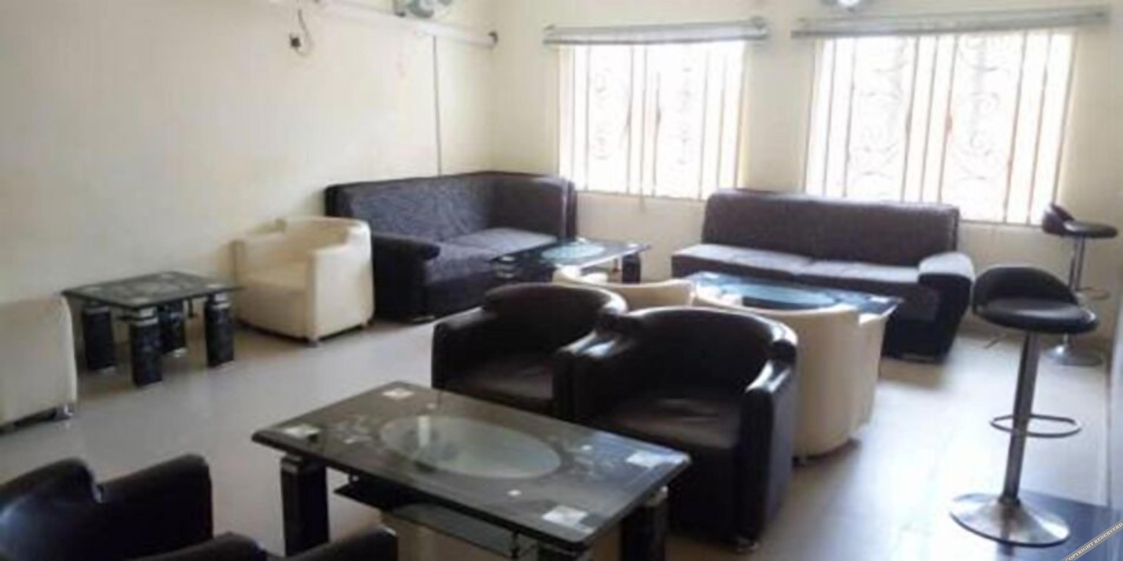 De Villa Hotel And Suites