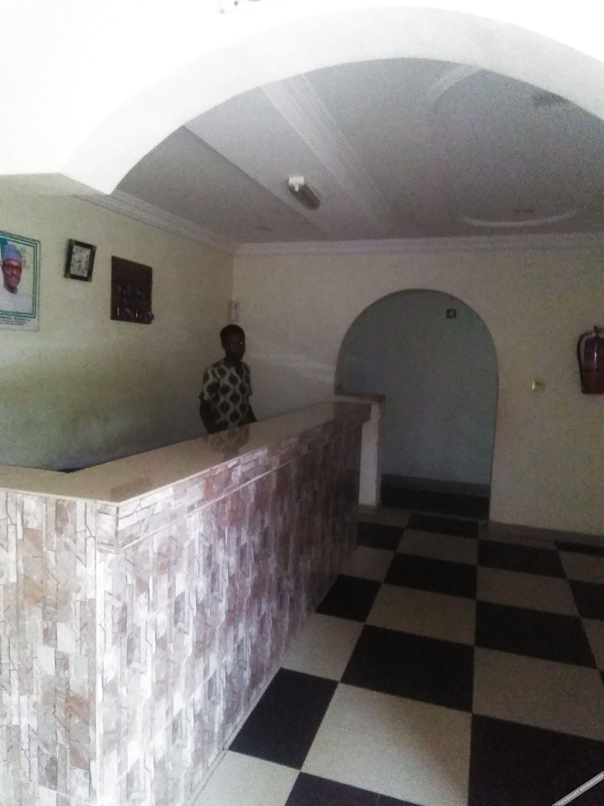 De Villa Hotel And Suites