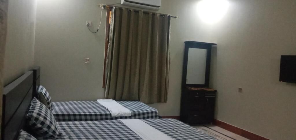 Hotel Serina Inn