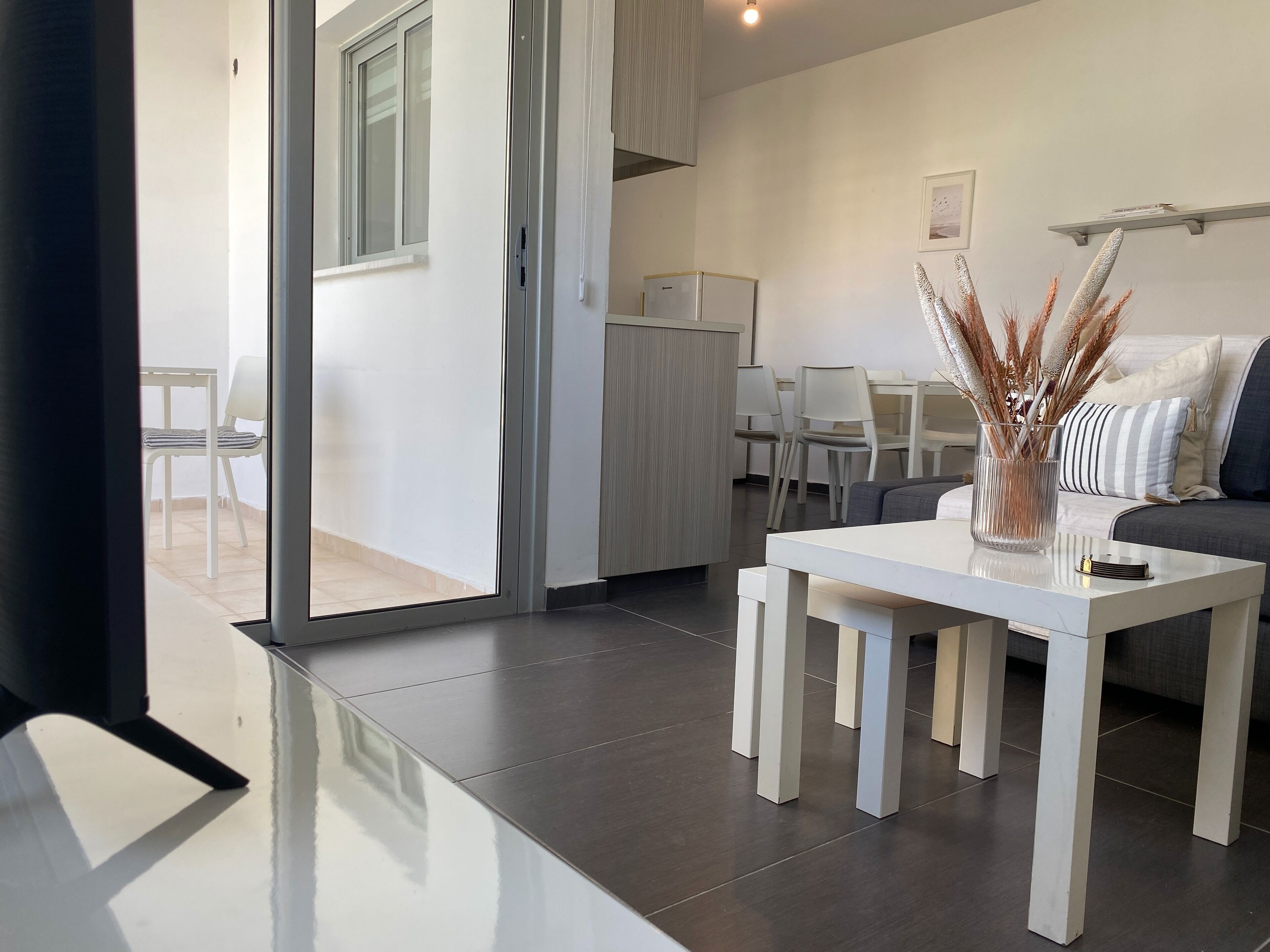 Phaedrus Living City Flat Demetra 102