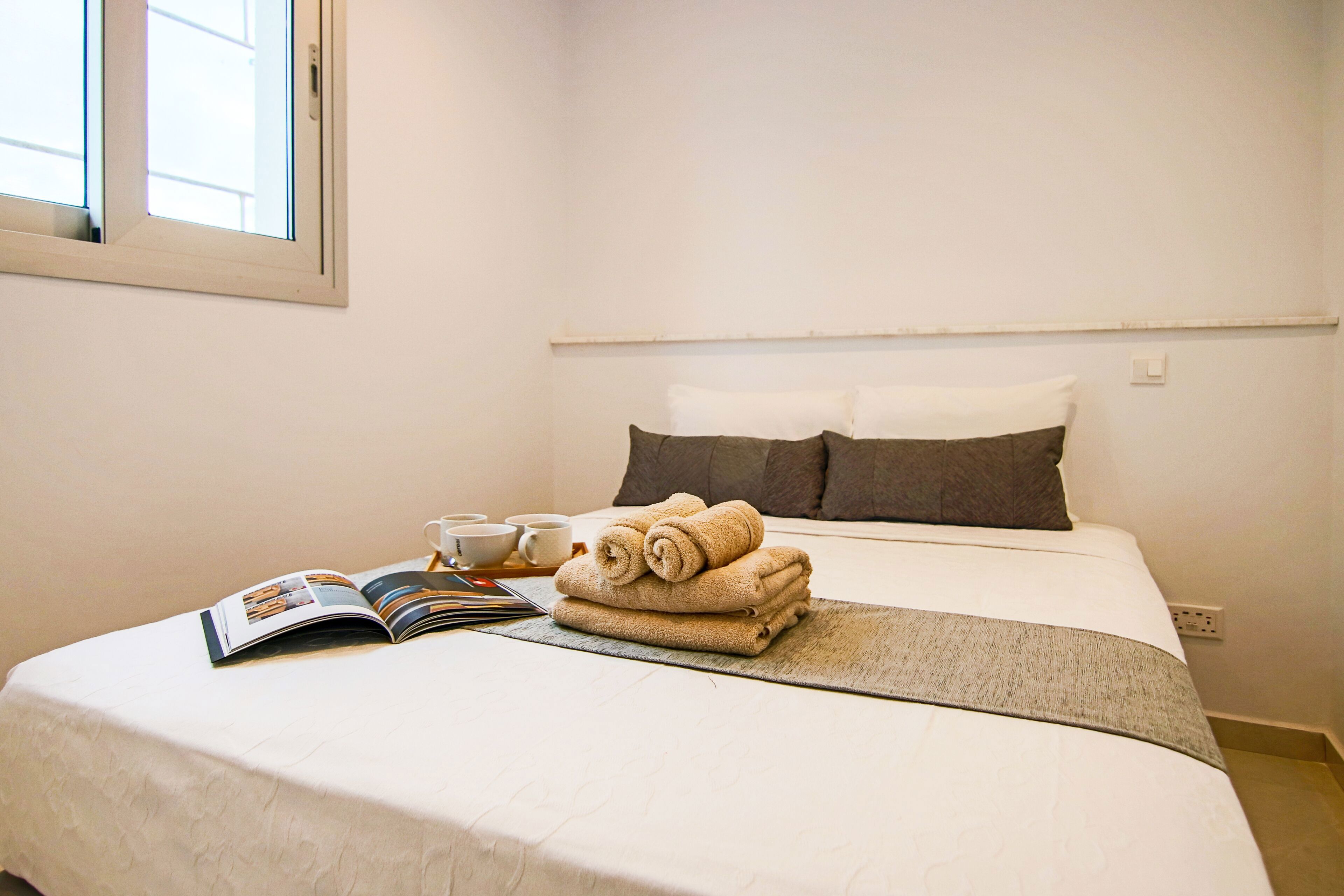 Phaedrus Living - Seaside Luxury Flat Harbour 108