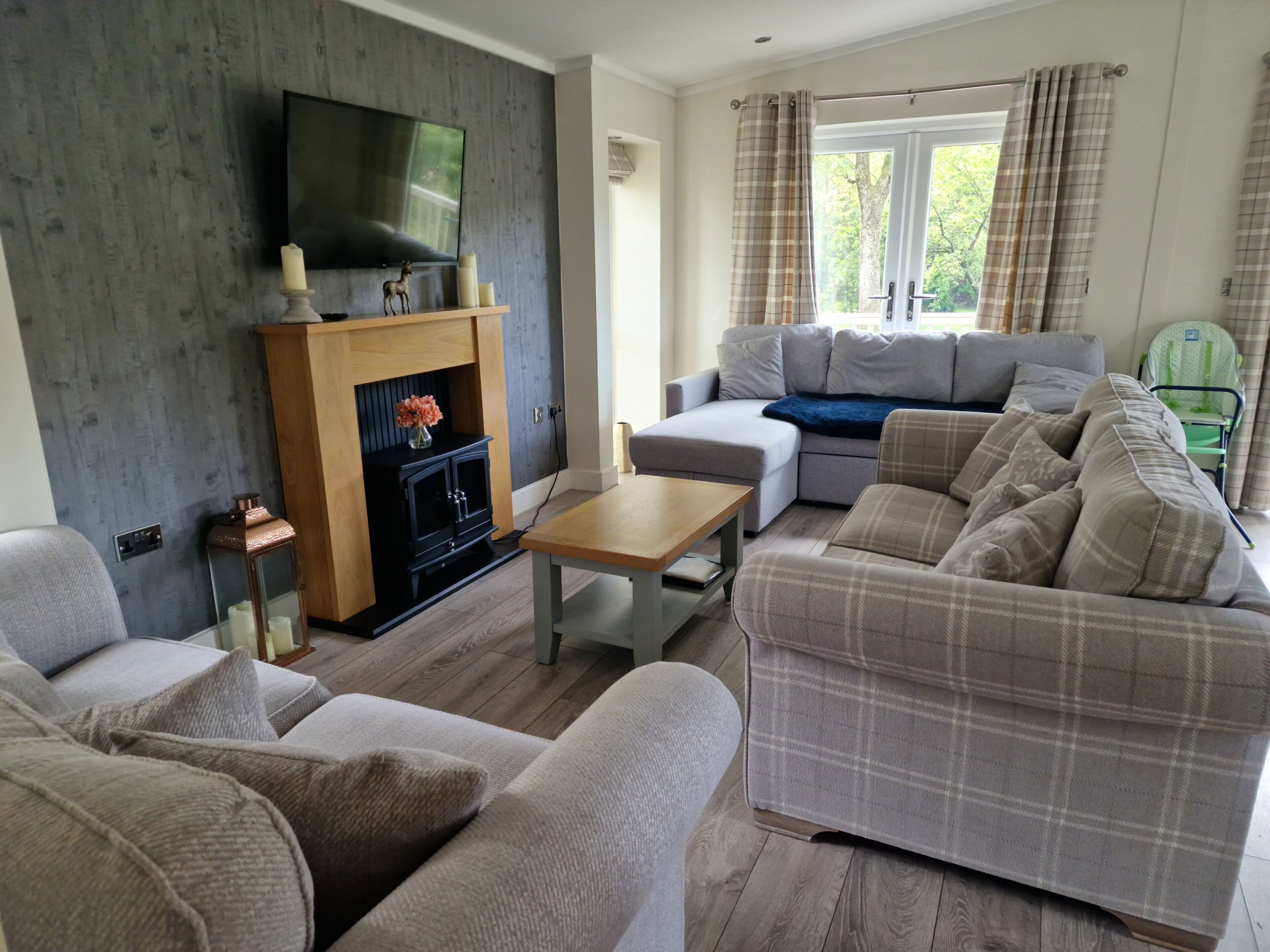 Maple 2 Bedroom Luxury Lodge In Mid Wales