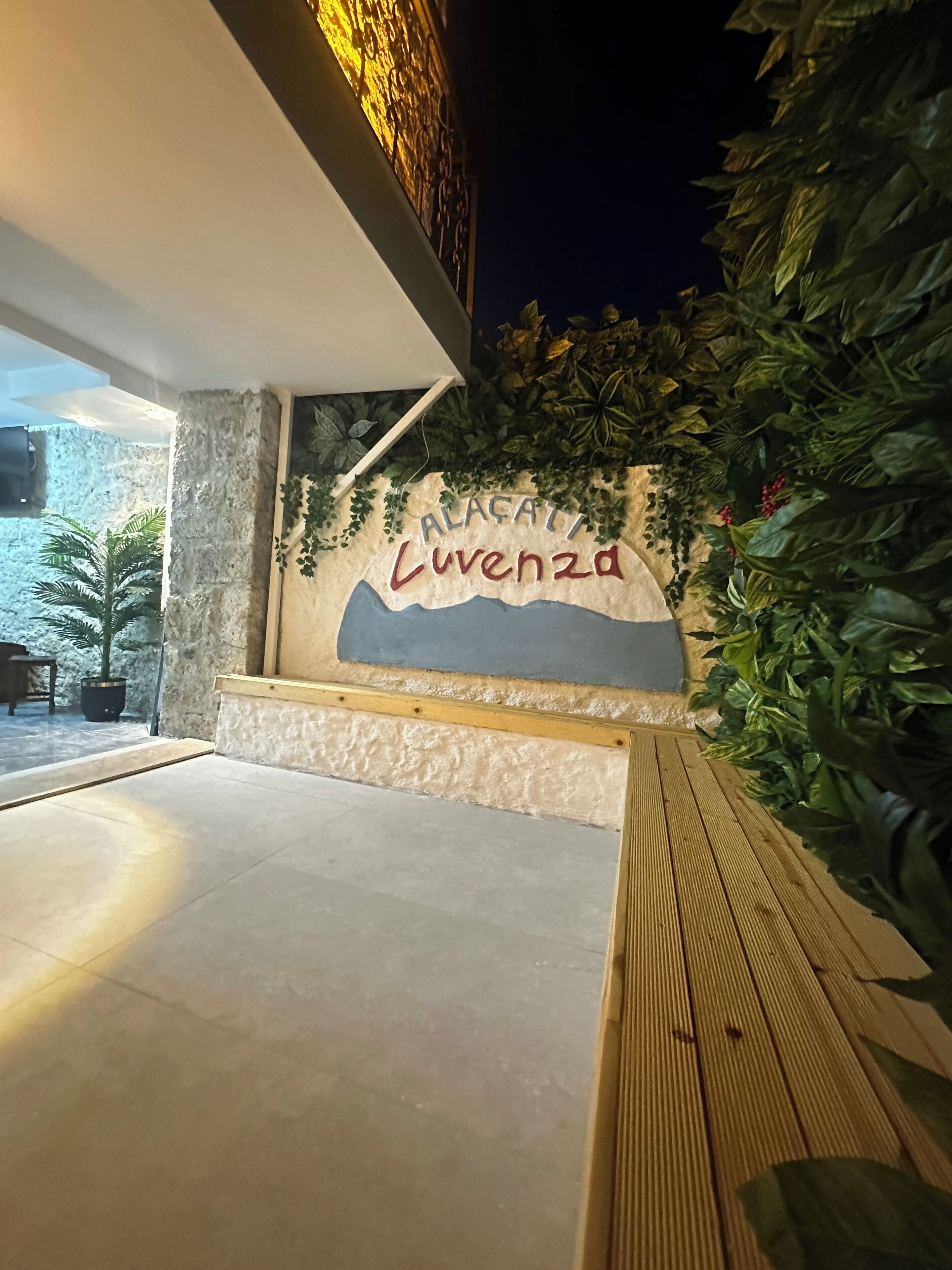 Luvenza Alacati Hotel