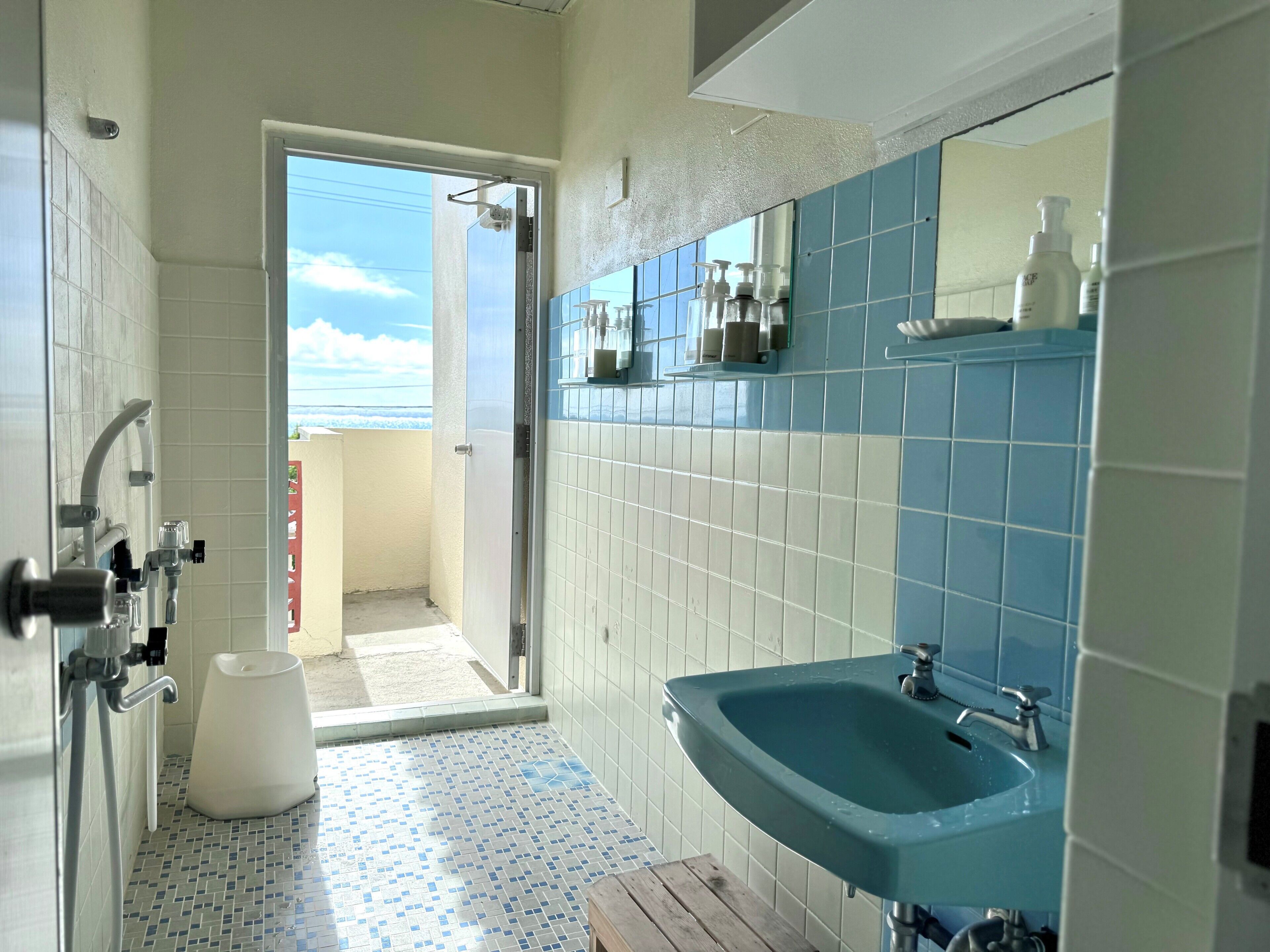 Beach Side Pension Mibal - Nanjo Nanjo - Holitera | Tatilini Planla ...