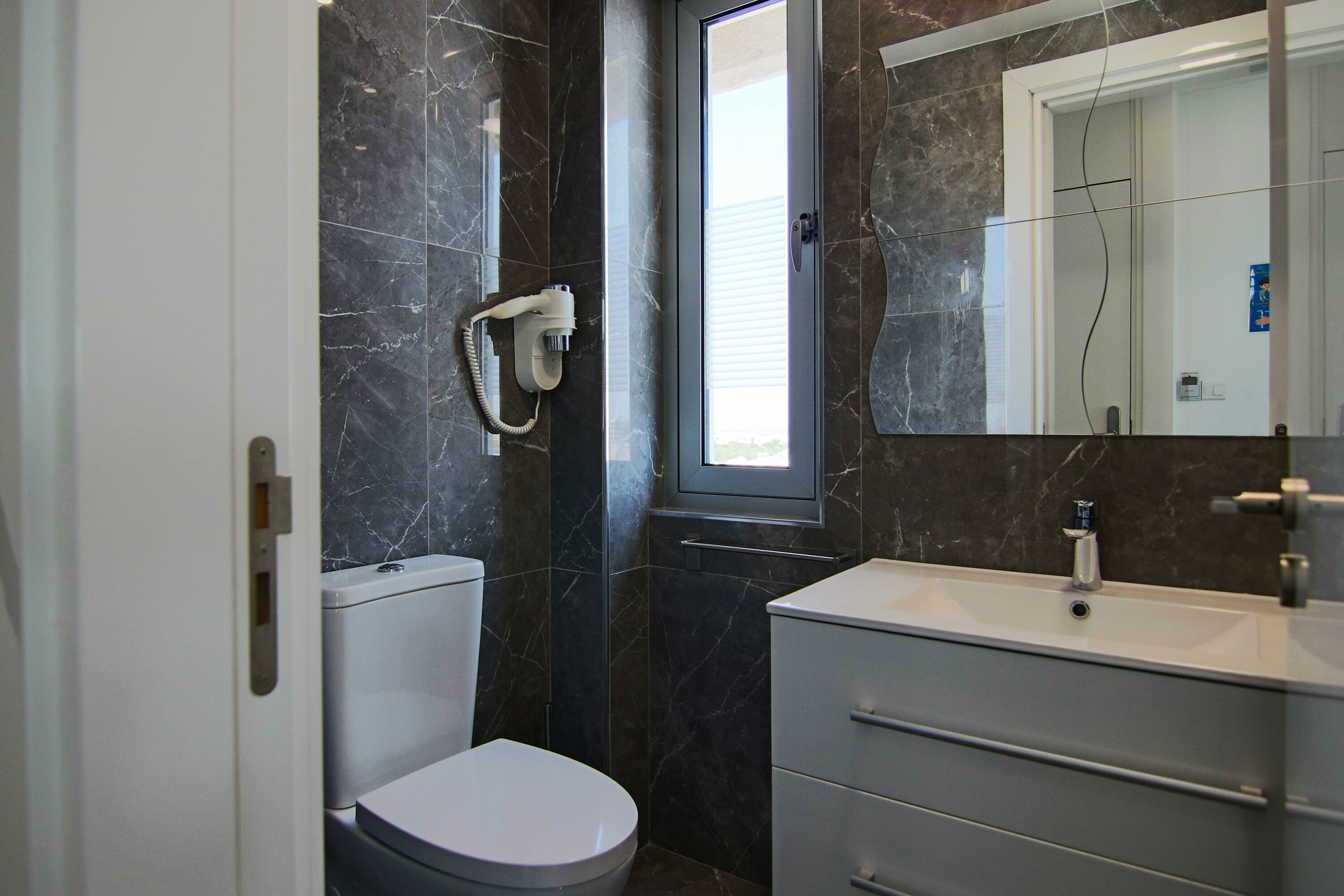 Phaedrus Living Luxury Suite Nicosia 510