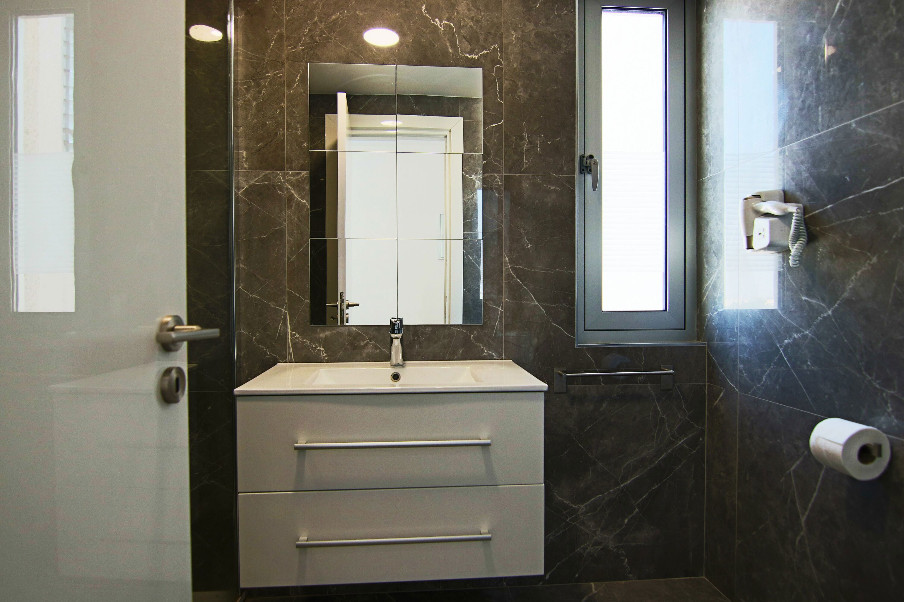 Phaedrus Living Luxury Suite Nicosia 501