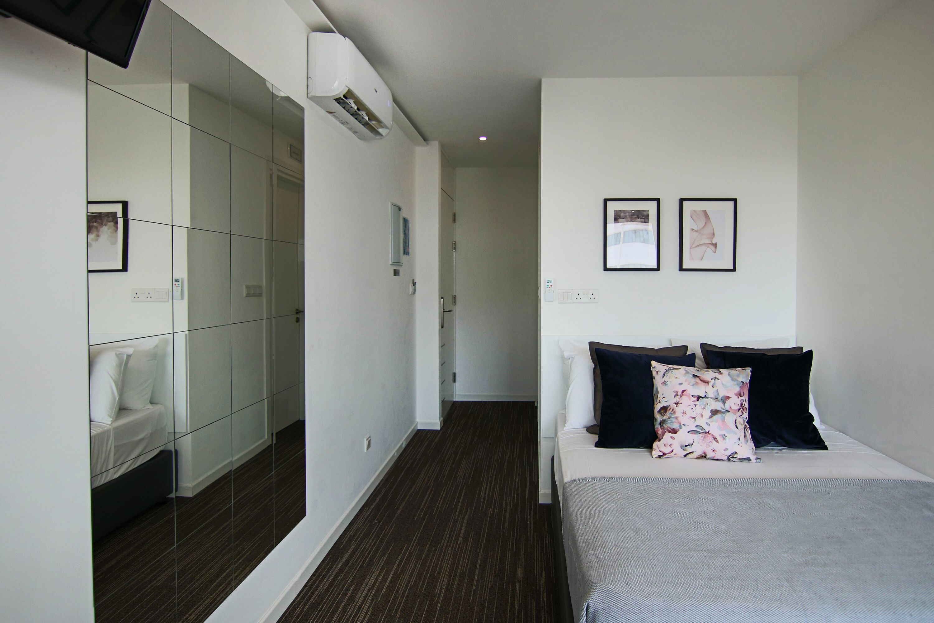 Phaedrus Living Luxury Suite Nicosia 504