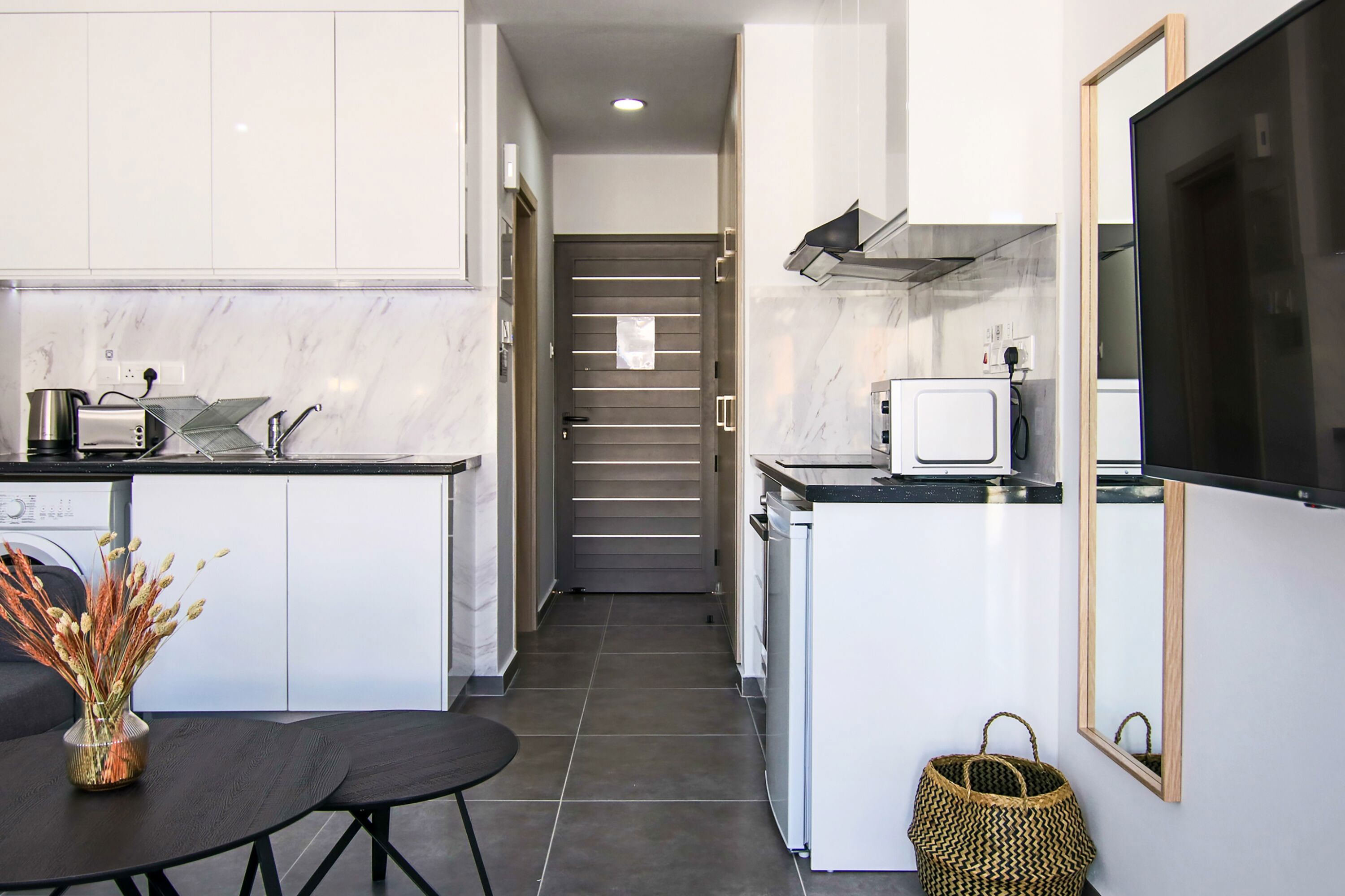 Phaedrus Living Seaside Luxury Flat Athina 118