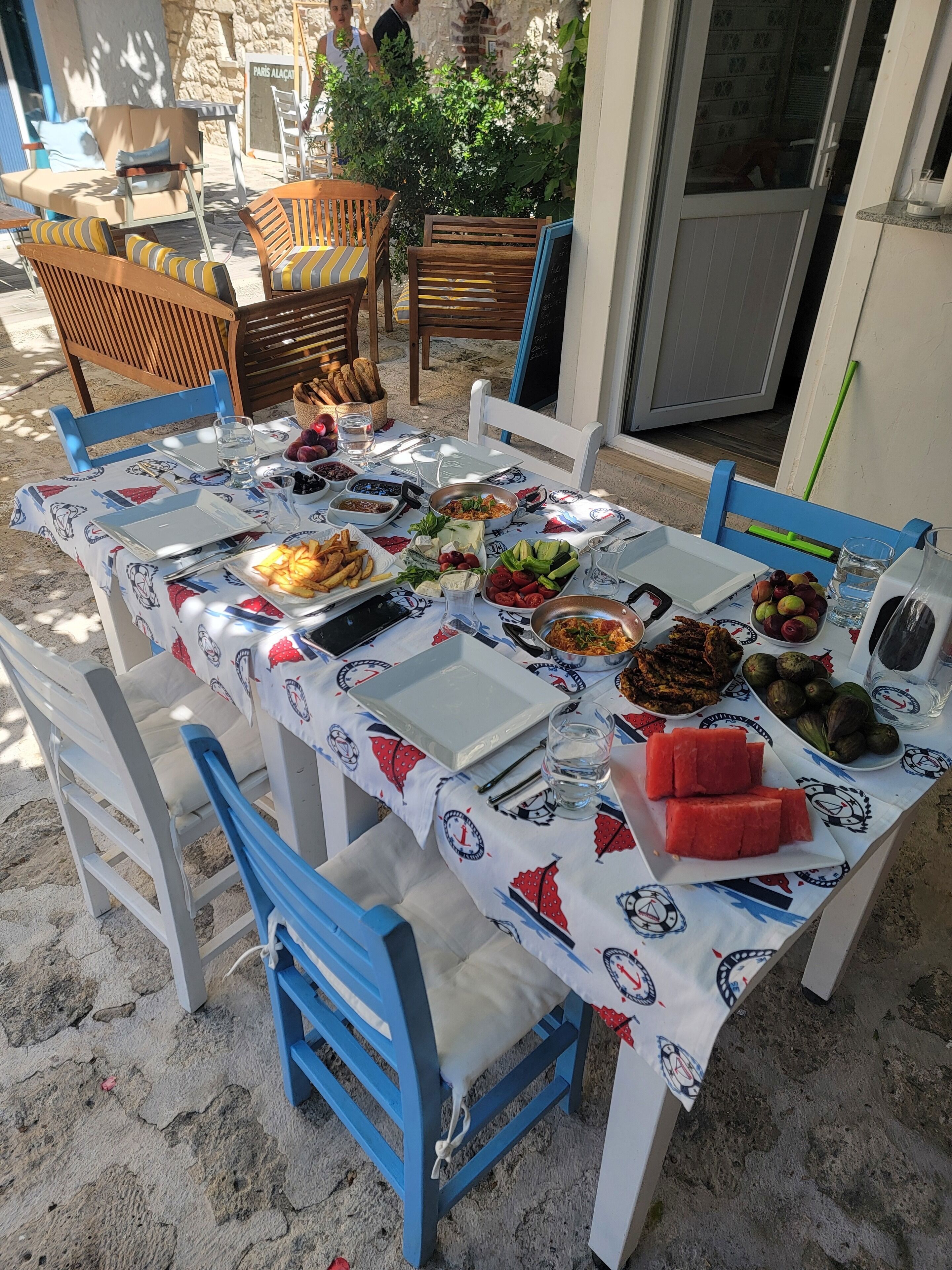 Paris Alacati Butik Otel