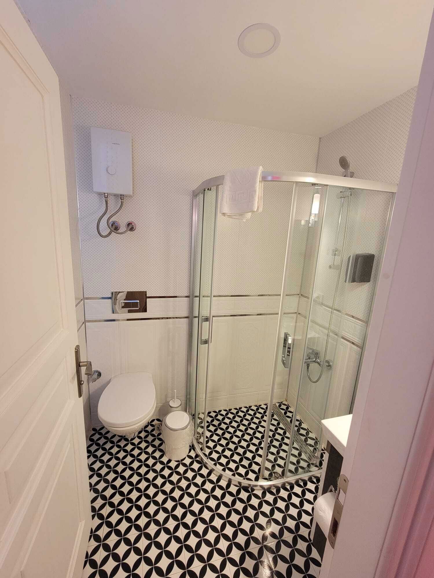 Paris Alacati Butik Otel