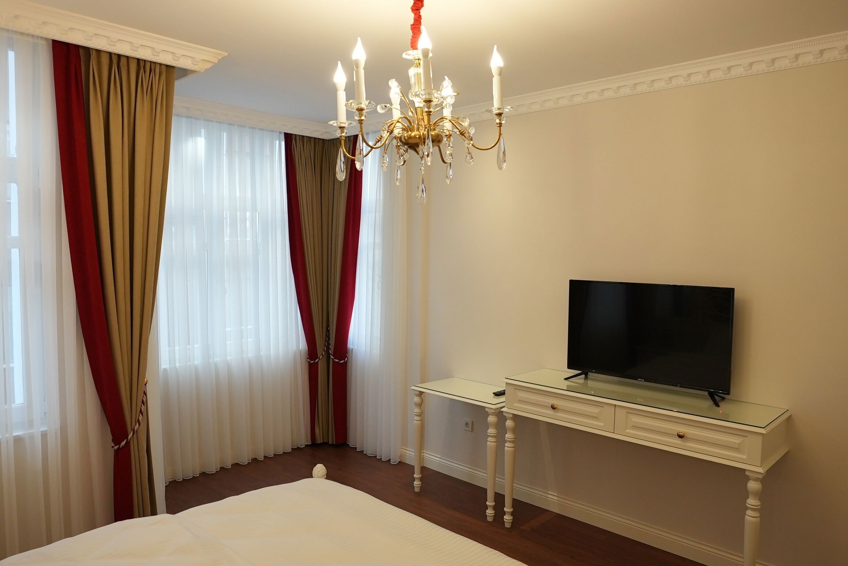 Alness Hote Nişantaşı