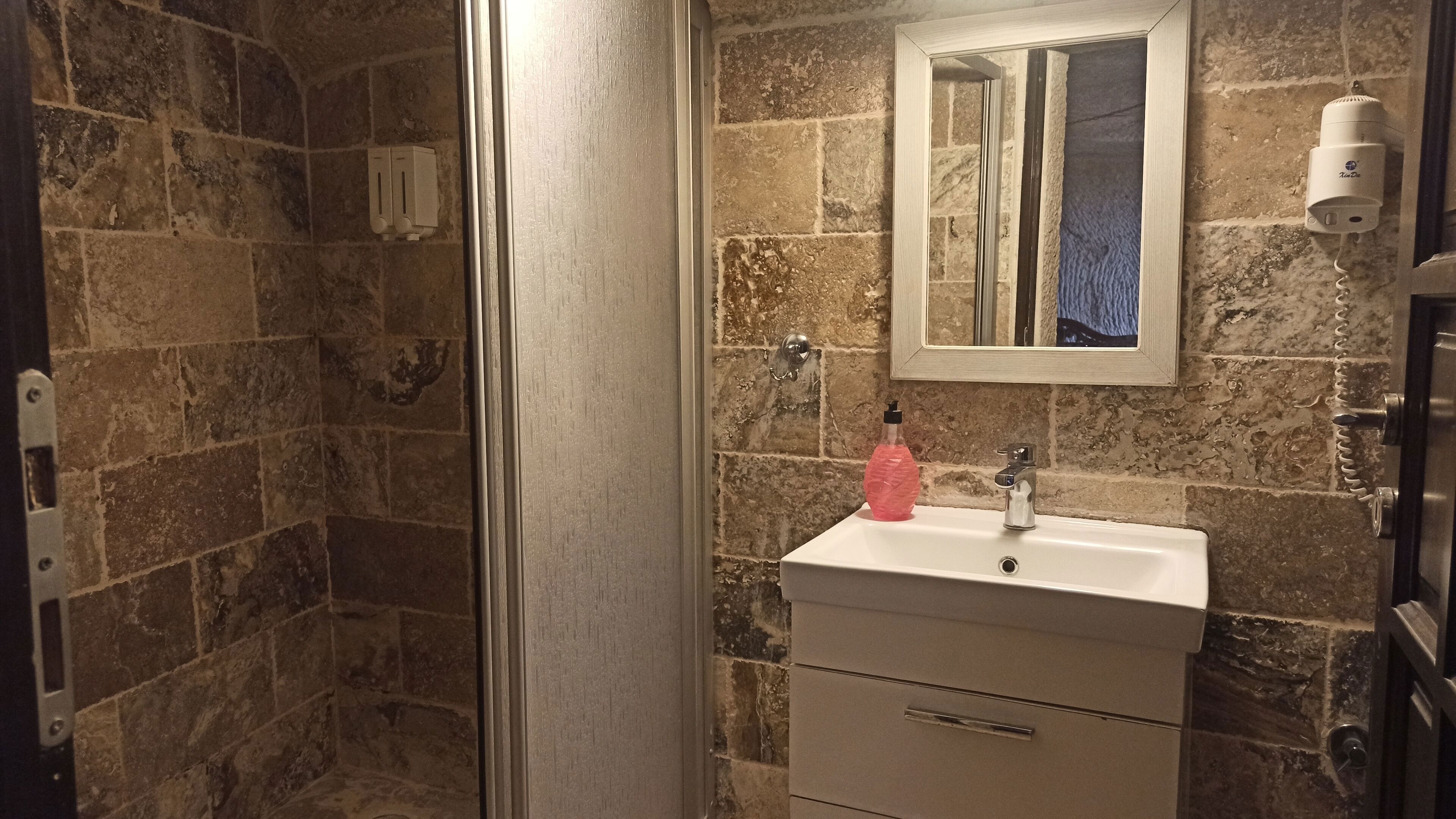 Adelya Cave Hotel Apartments