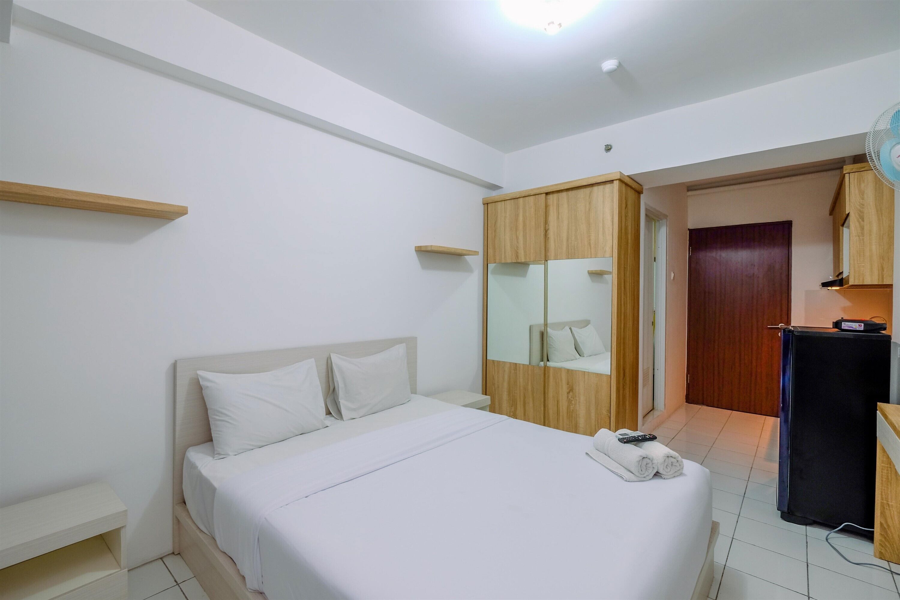 Modern And Homey Studio At Gunung Putri Apartment