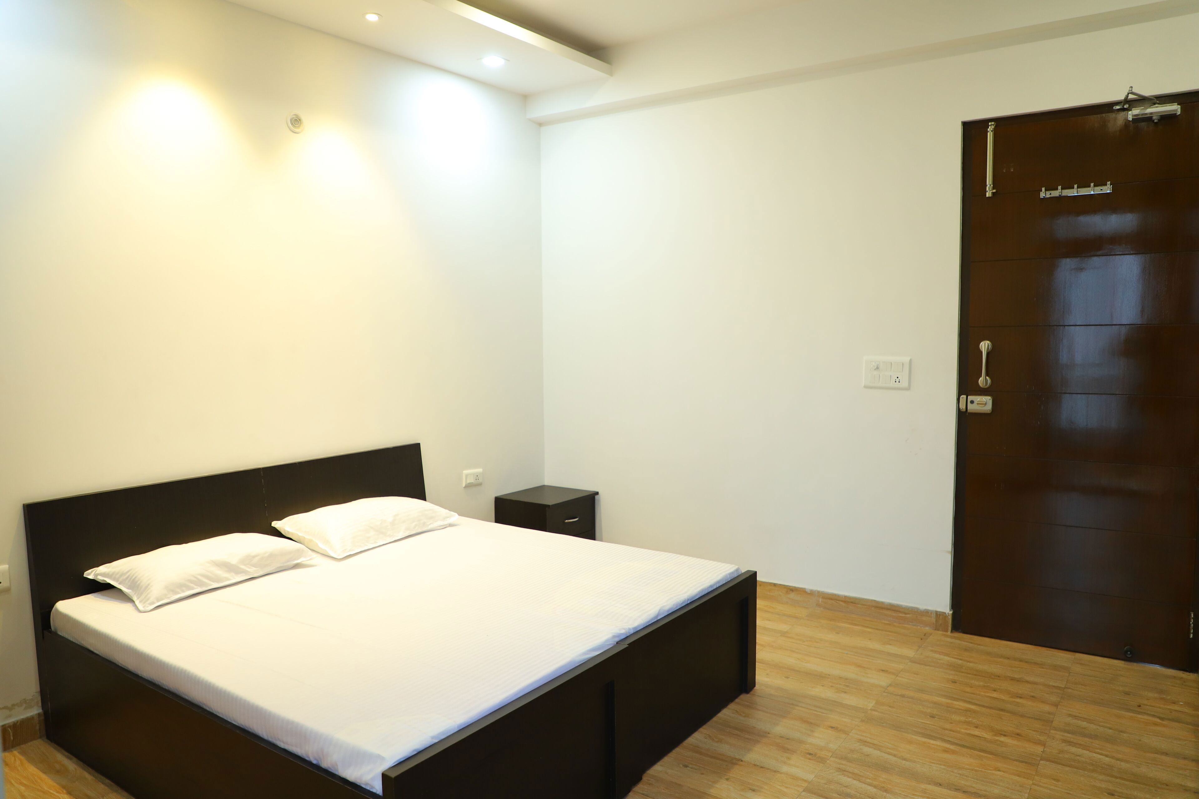 Shivoham Yoga Retreat - Spacious And Fully Equipped Apartment In Tranquil Area