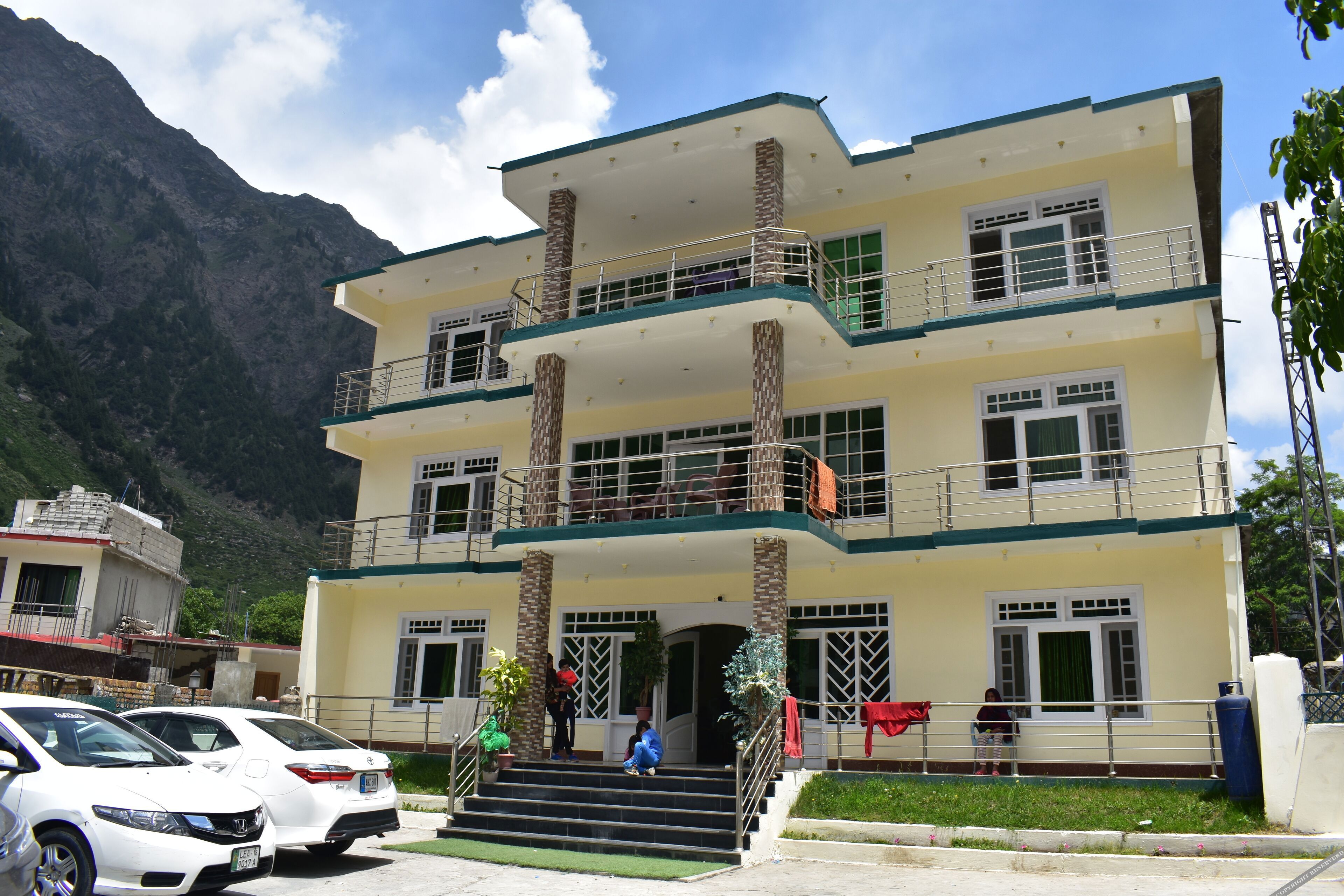 Hotel River View Naran
