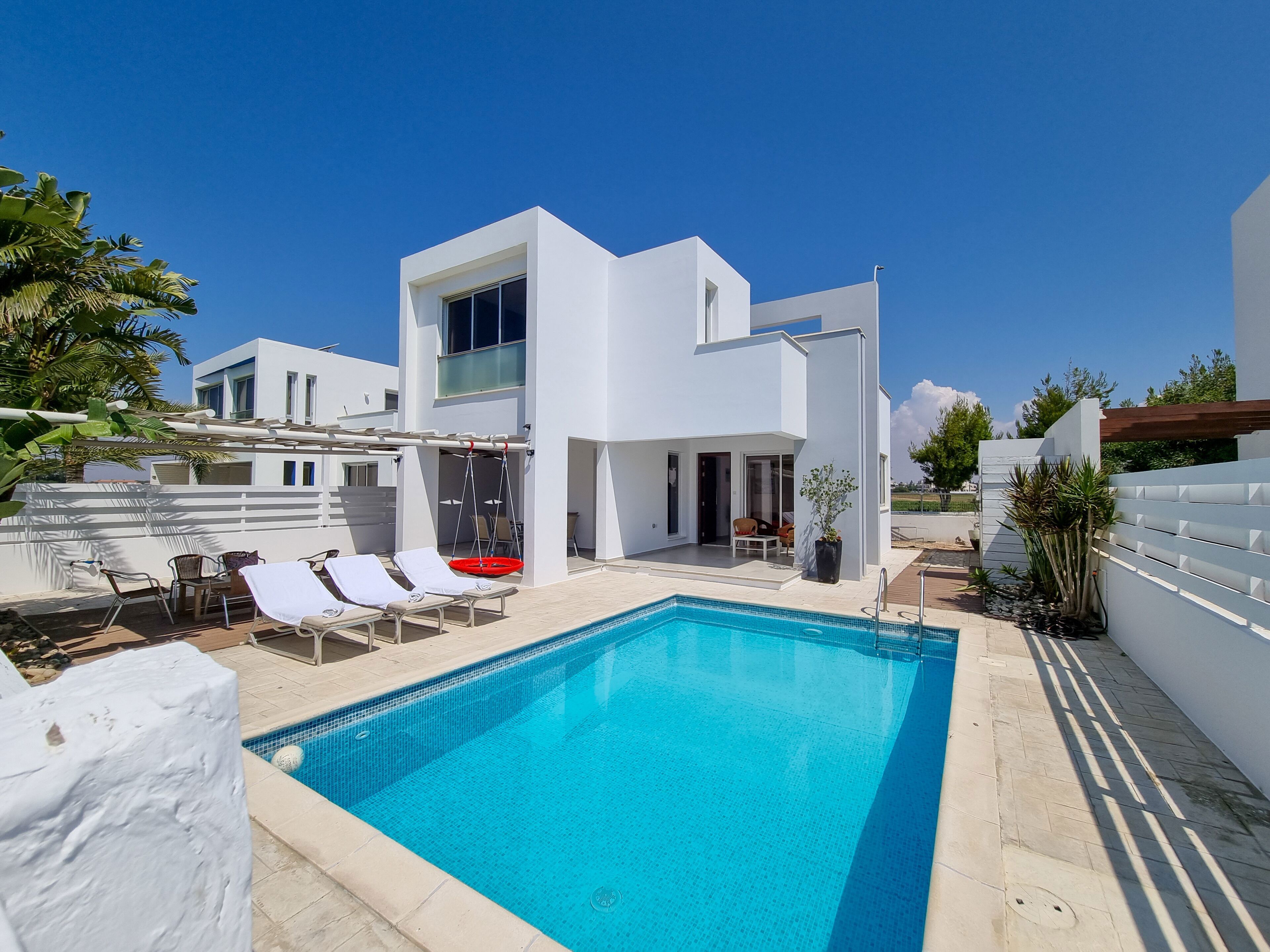Private Pool Villa Next To The Beach