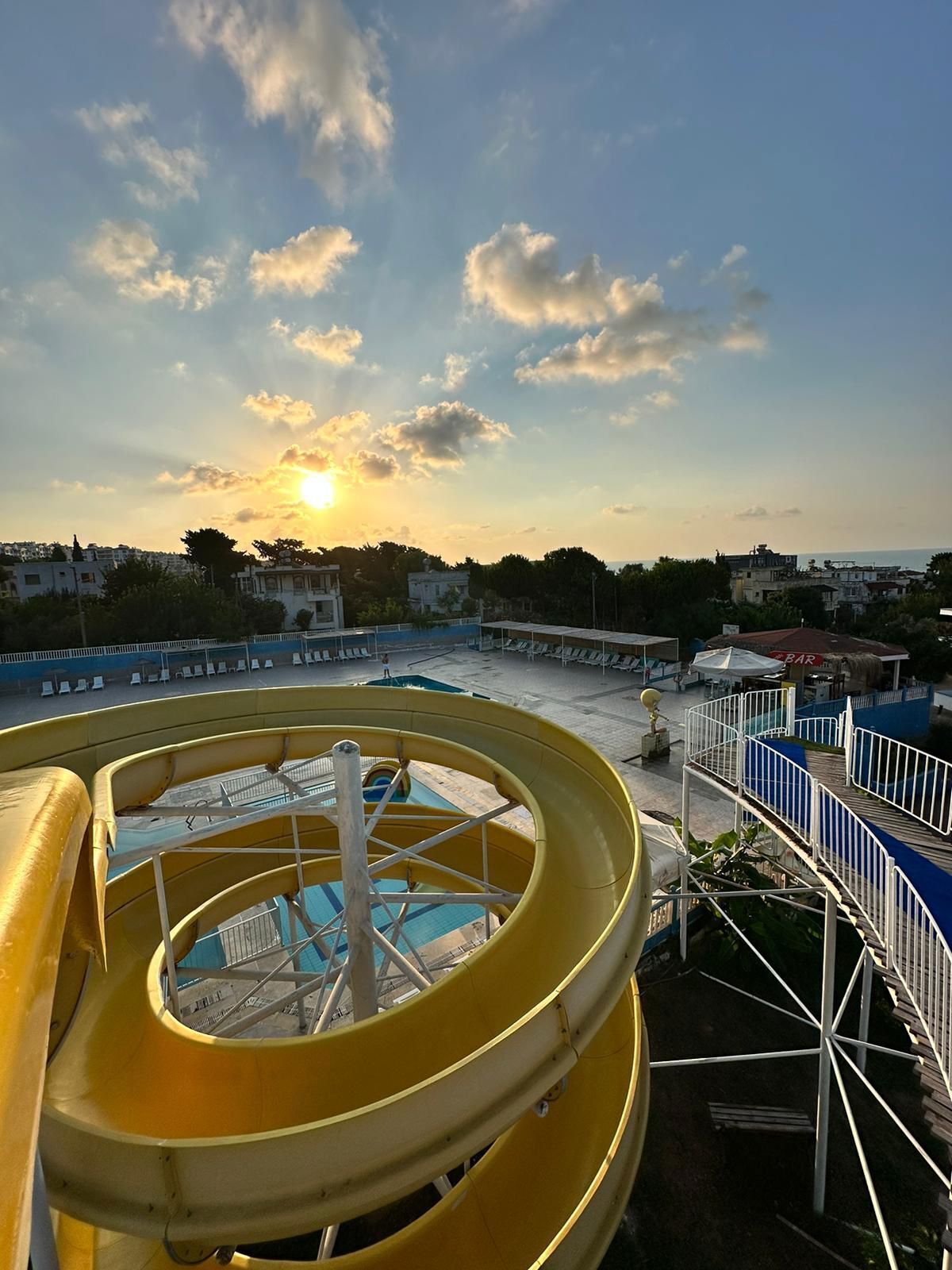 Blackstone Beach Hotel