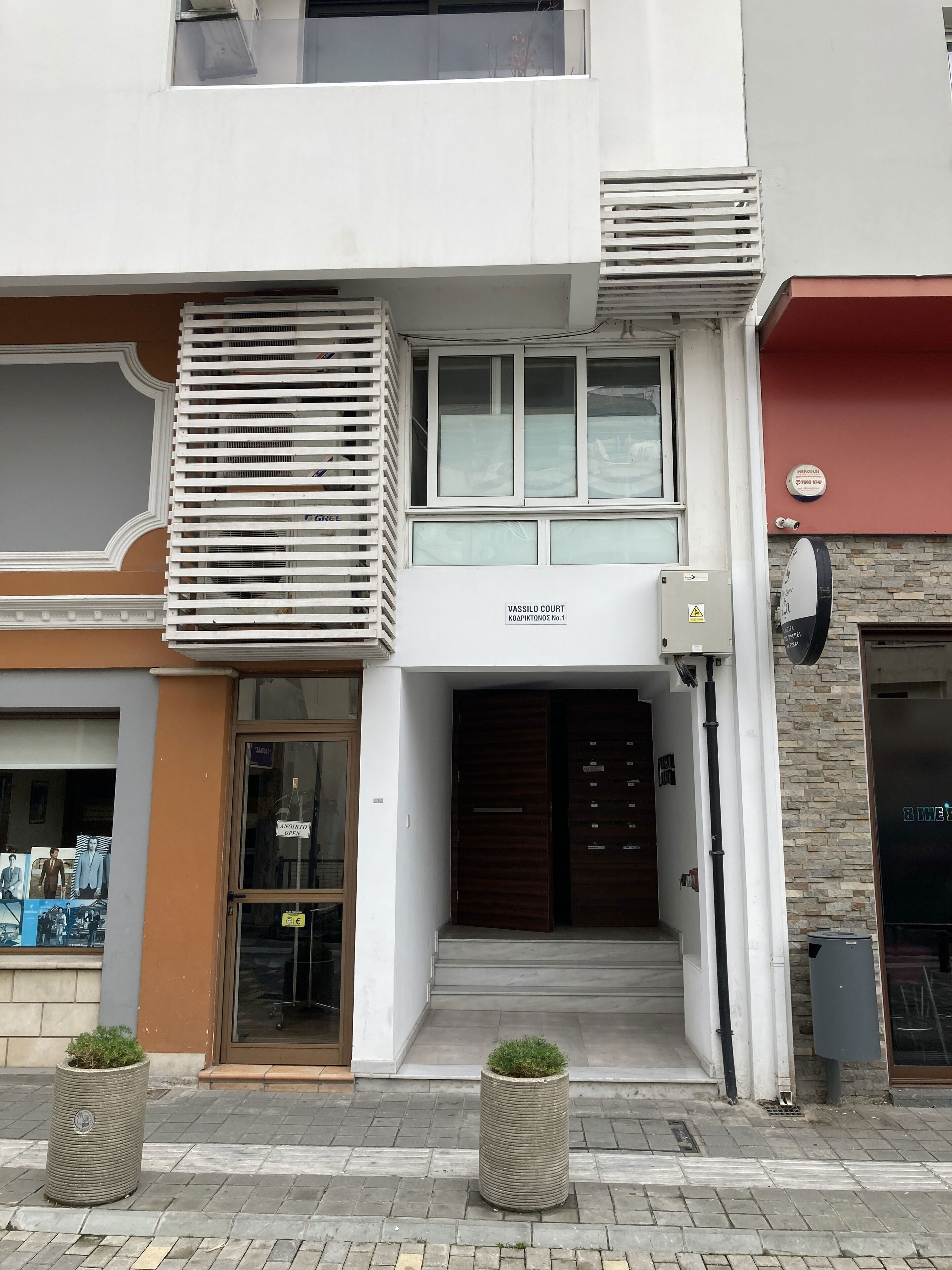 Vasilo Court Seaview City Apartment