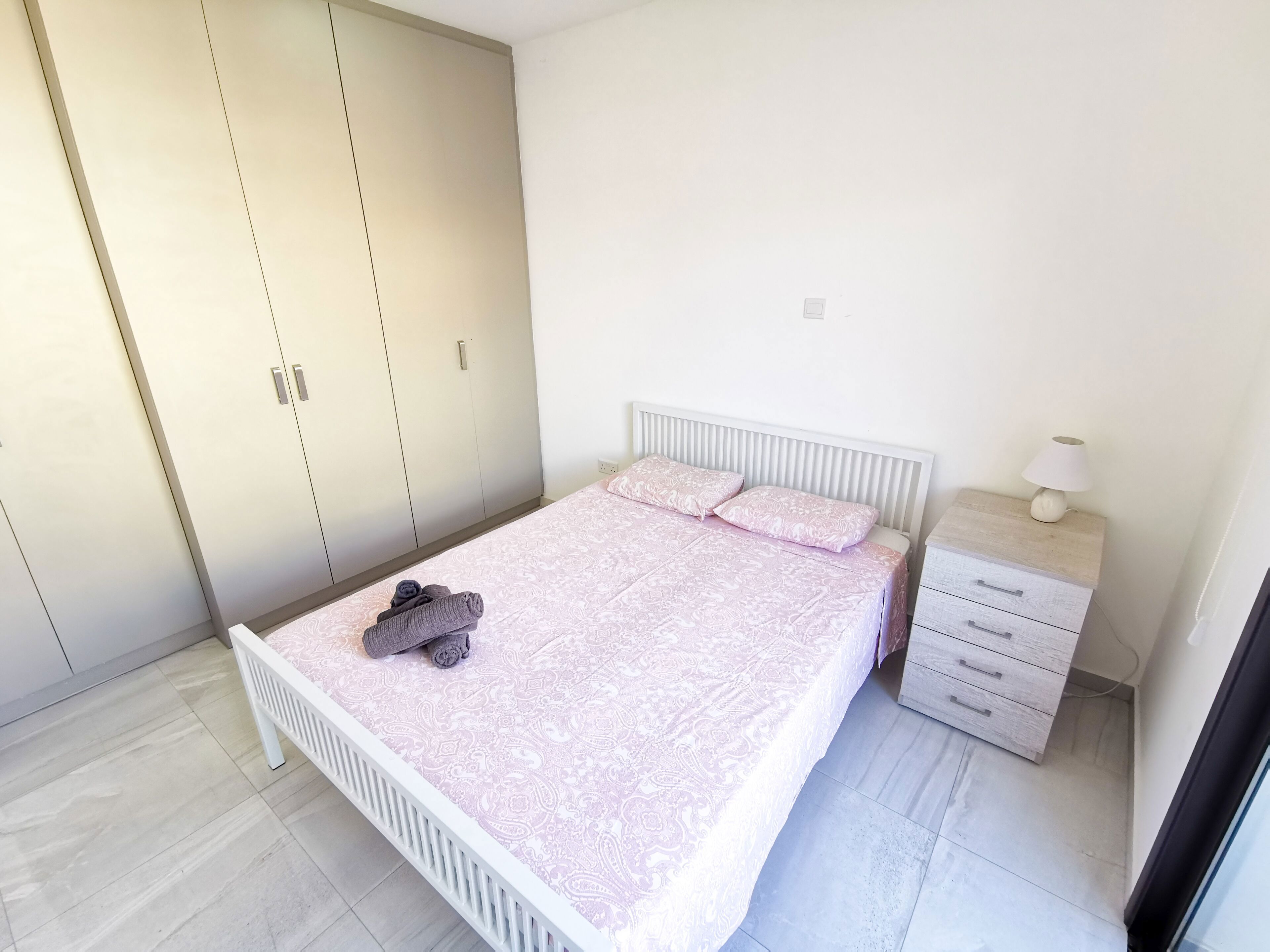 Vasilo Court Seaview City Apartment